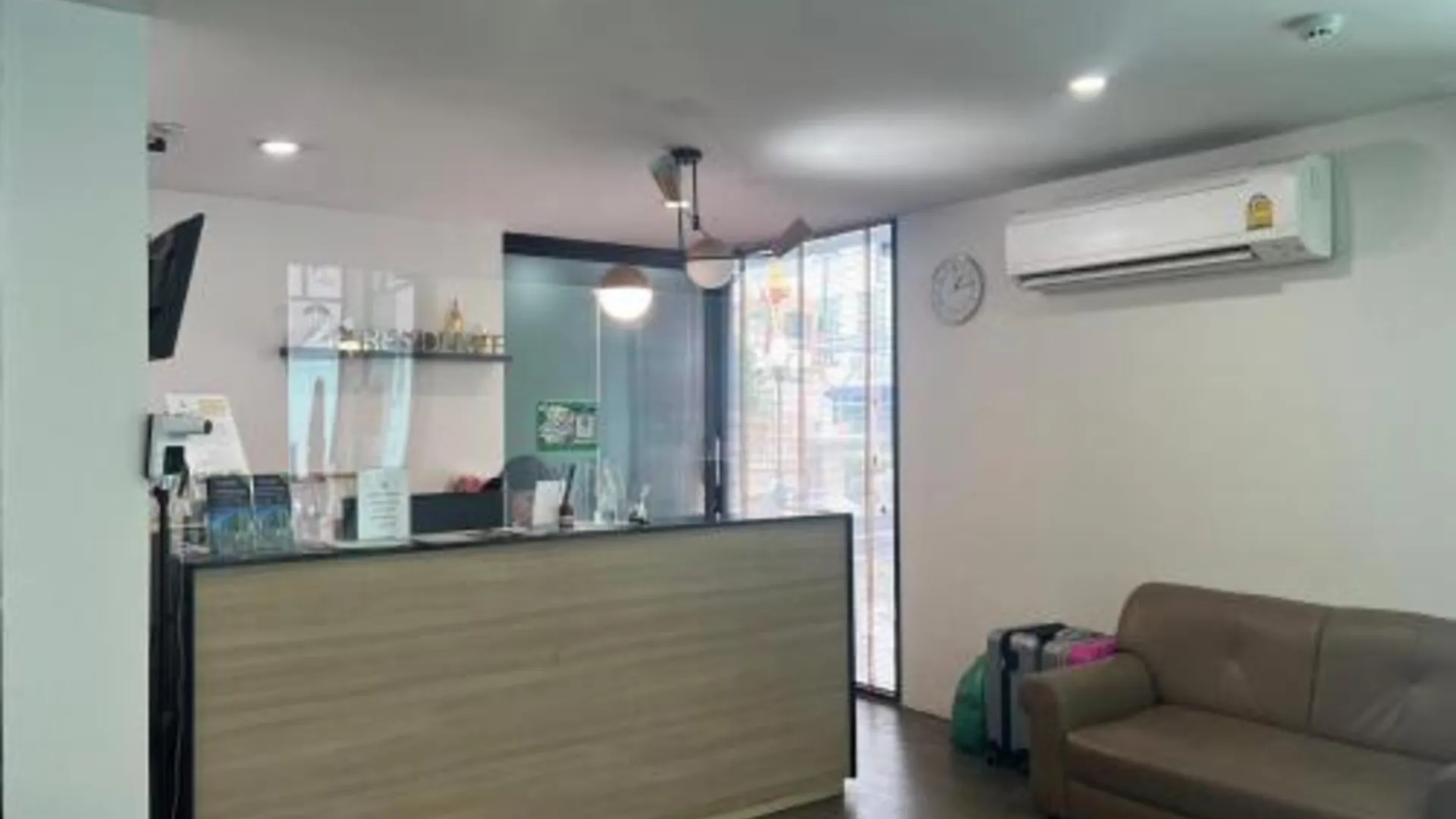 방콕 24Residence Siriraj 3성급 게스트하우스 로비