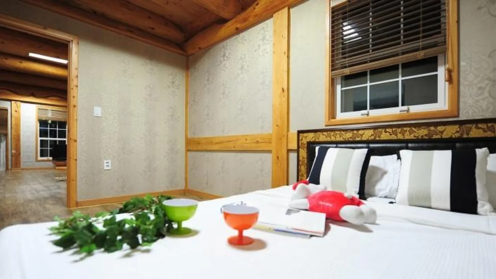 보령 보령 숲속애통나무마을펜션 3성급 게스트하우스 스위트룸