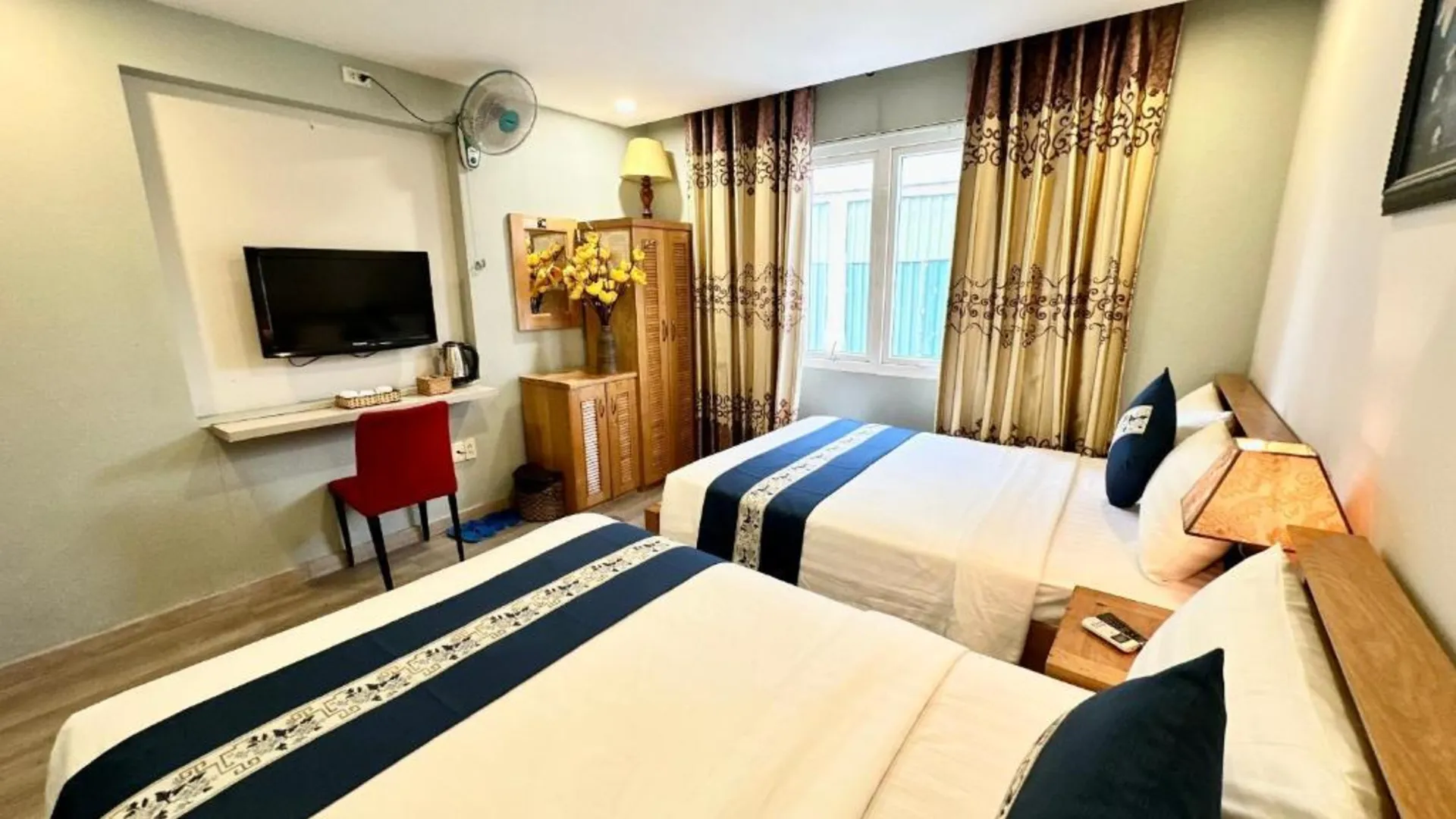 호치민 루안 부 호텔 - 부이 비엔 워킹 스트리트 3성급 호텔 스위트룸