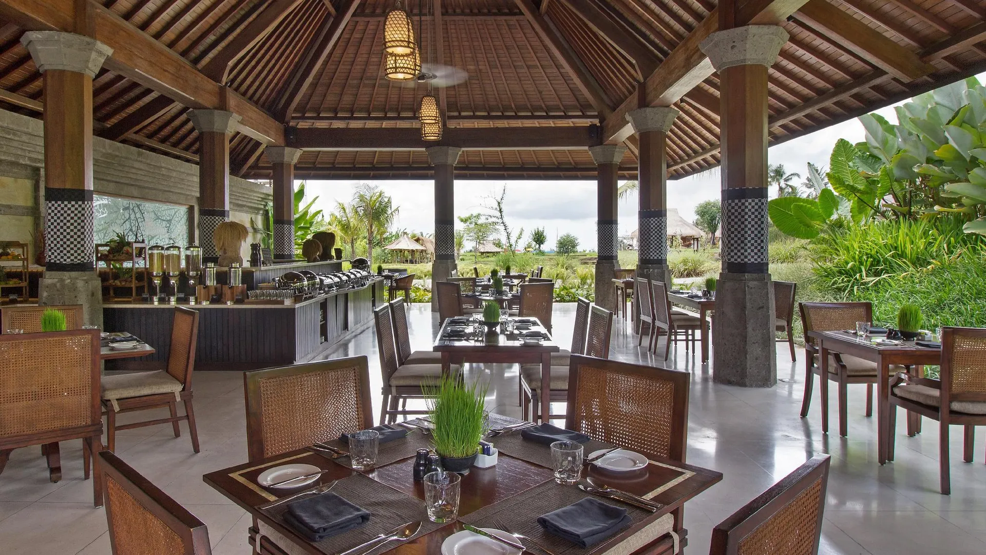 발리 비세사 우붓 리조트 5성급 호텔 레스토랑