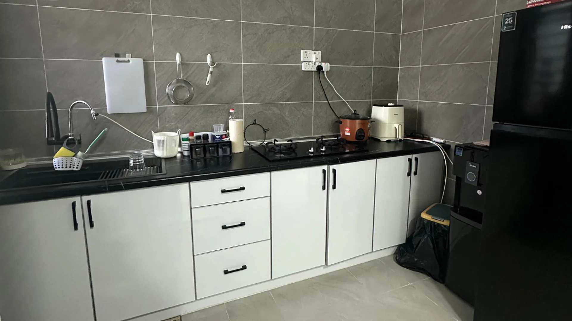 쿠알라테렝가누 세베랑 타키르 / 공항의 프라이빗 하우스 (m², 침실 4개, 프라이빗 욕실 4개) 1성급 싱글룸 수영장