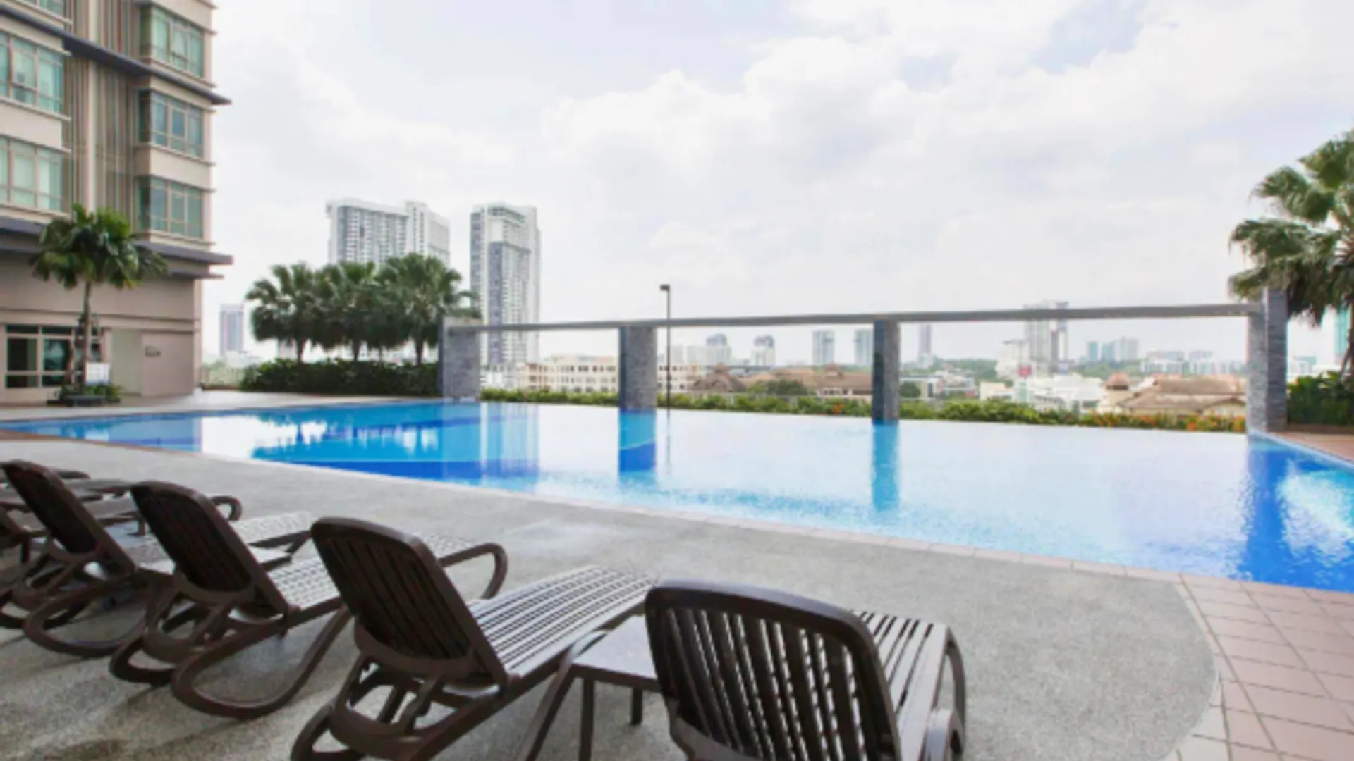 사이버자야 The Edge Suites - Cyber Prime Stay 3성급 게스트하우스 수영장