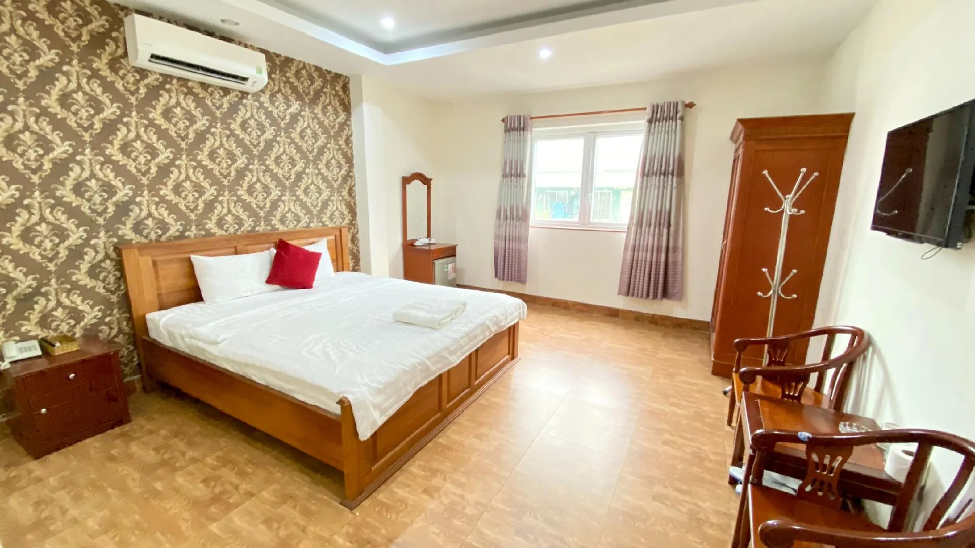 호치민 민 누 호텔 2성급 호텔 스위트룸