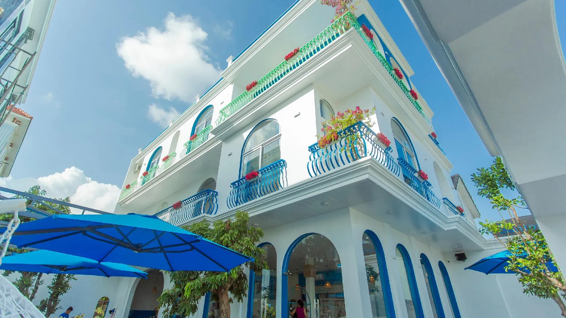 다낭 산토리니 하우스 앤 커피 2성급 호텔 수영장