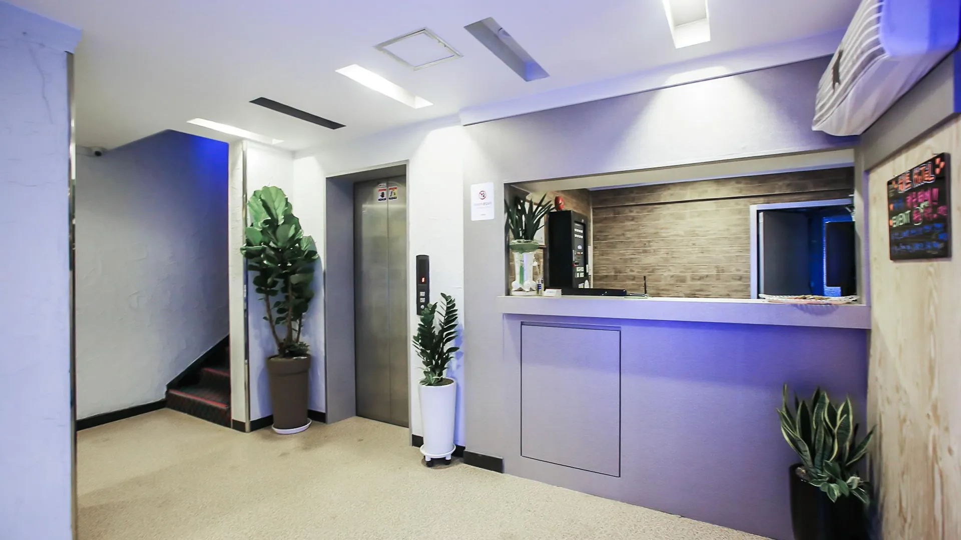 서울 천호 히트 2성급 호텔 로비