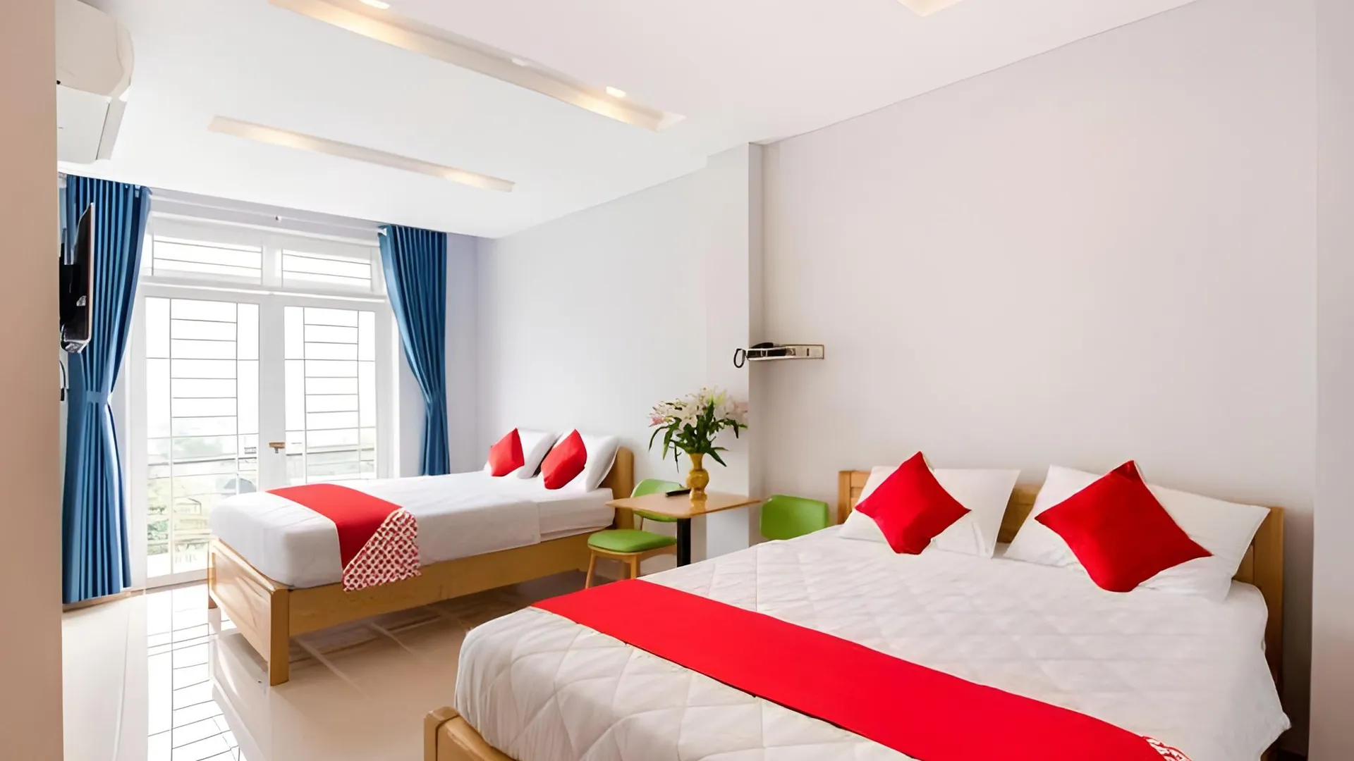 쿠안탄 Hotel O S Homestay Premium 2성급 호텔 스위트룸