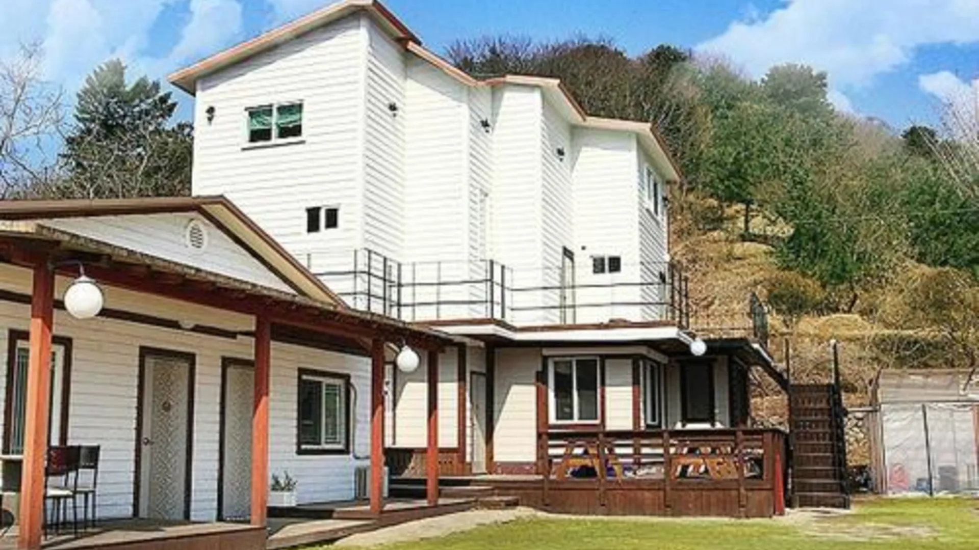 가평 가평 다큐하우스펜션 2성급 게스트하우스 로비