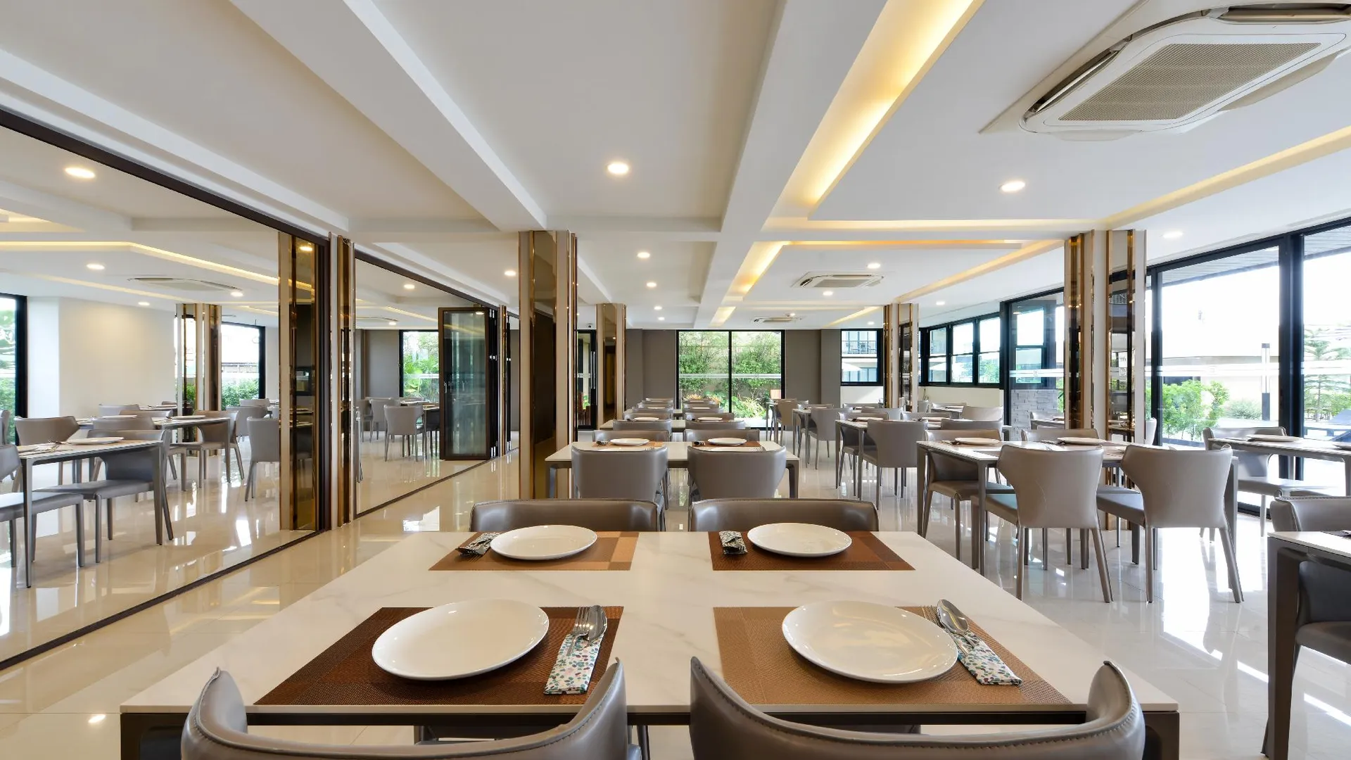 방콕 그랜드 BS 에어포트 호텔 수완나품 3성급 호텔 외관