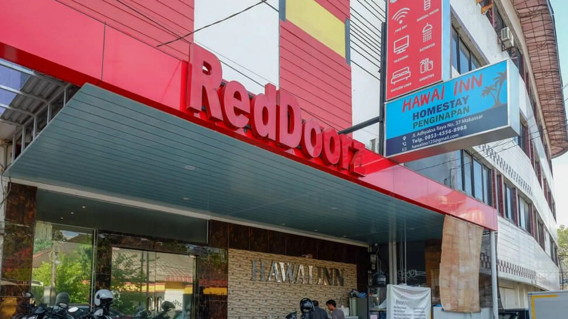 마카사르 RedDoorz Plus @Hawai Inn Near Mall of Panakukang 3성급 호텔 로비