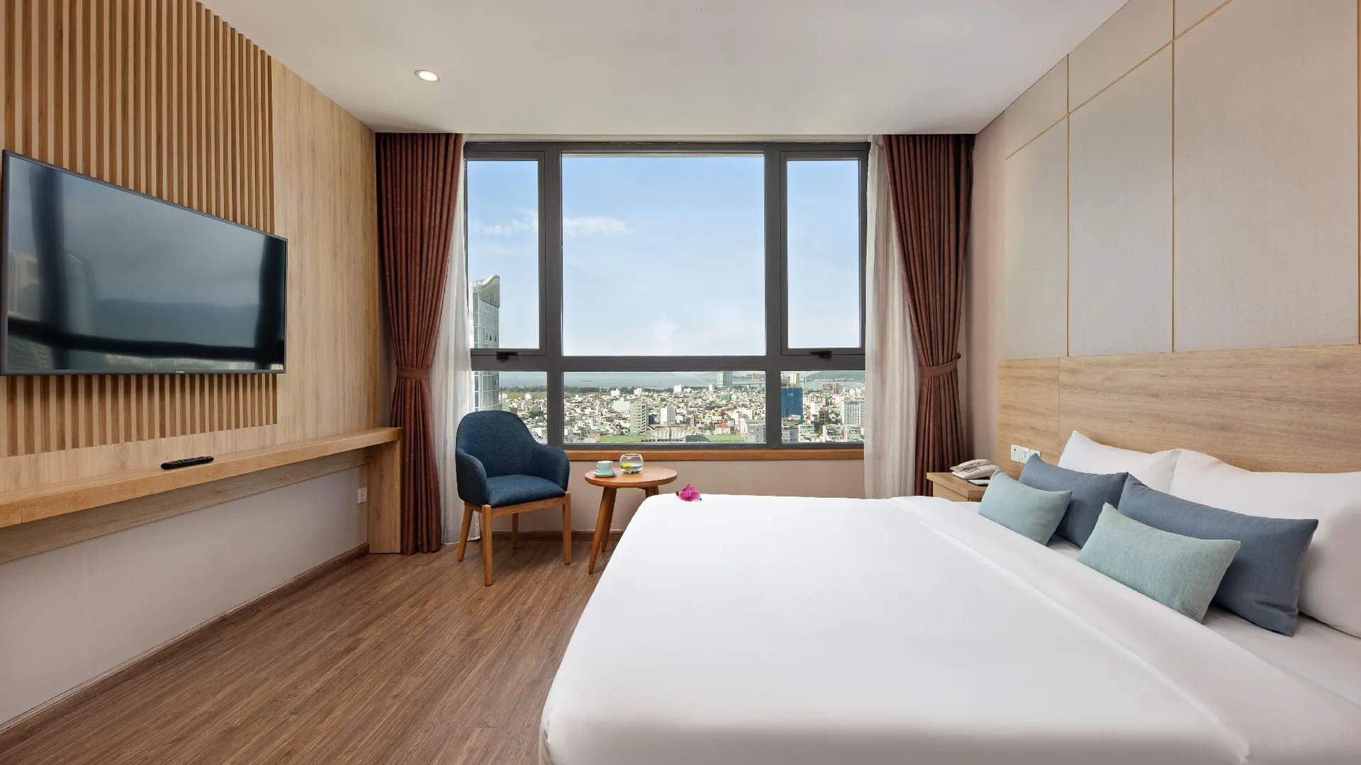 다낭 G8 럭셔리 호텔 앤 스파 다낭 4성급 호텔 스위트룸