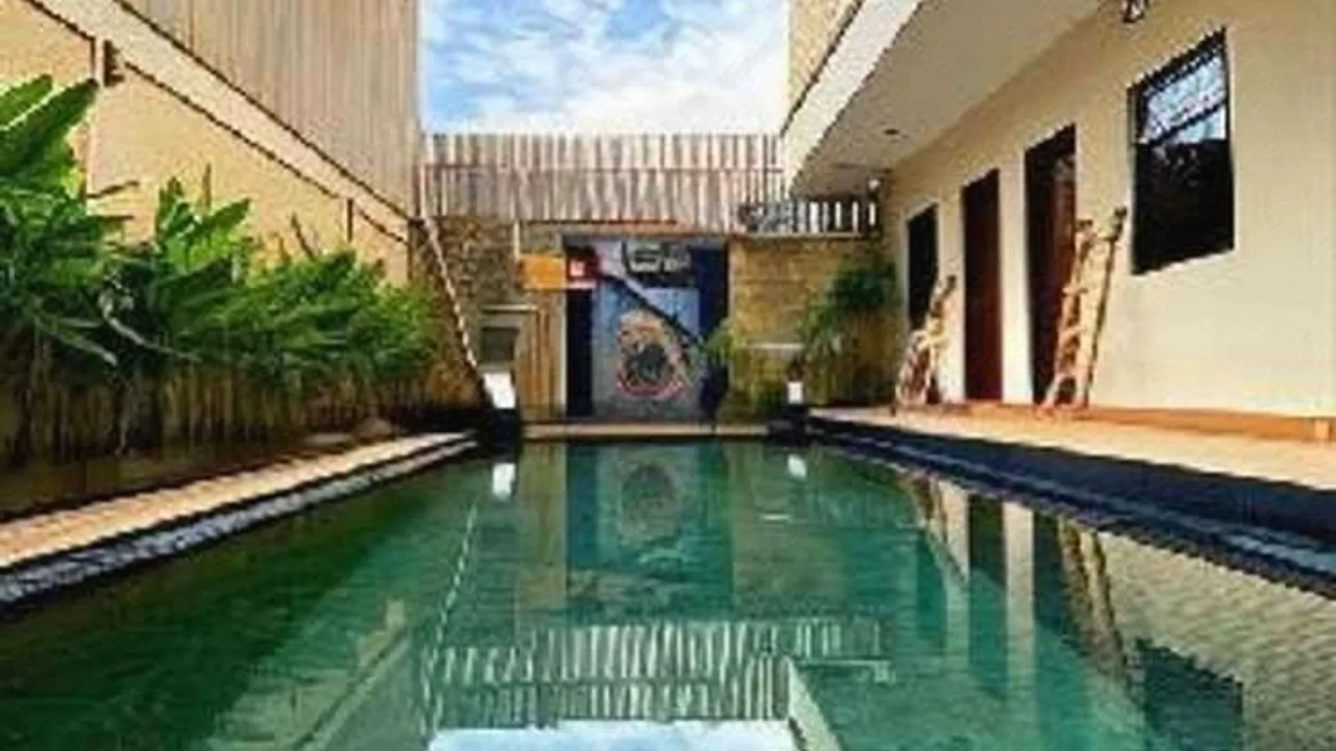 발리 켄트 비치 하우스 2성급 호텔 외관