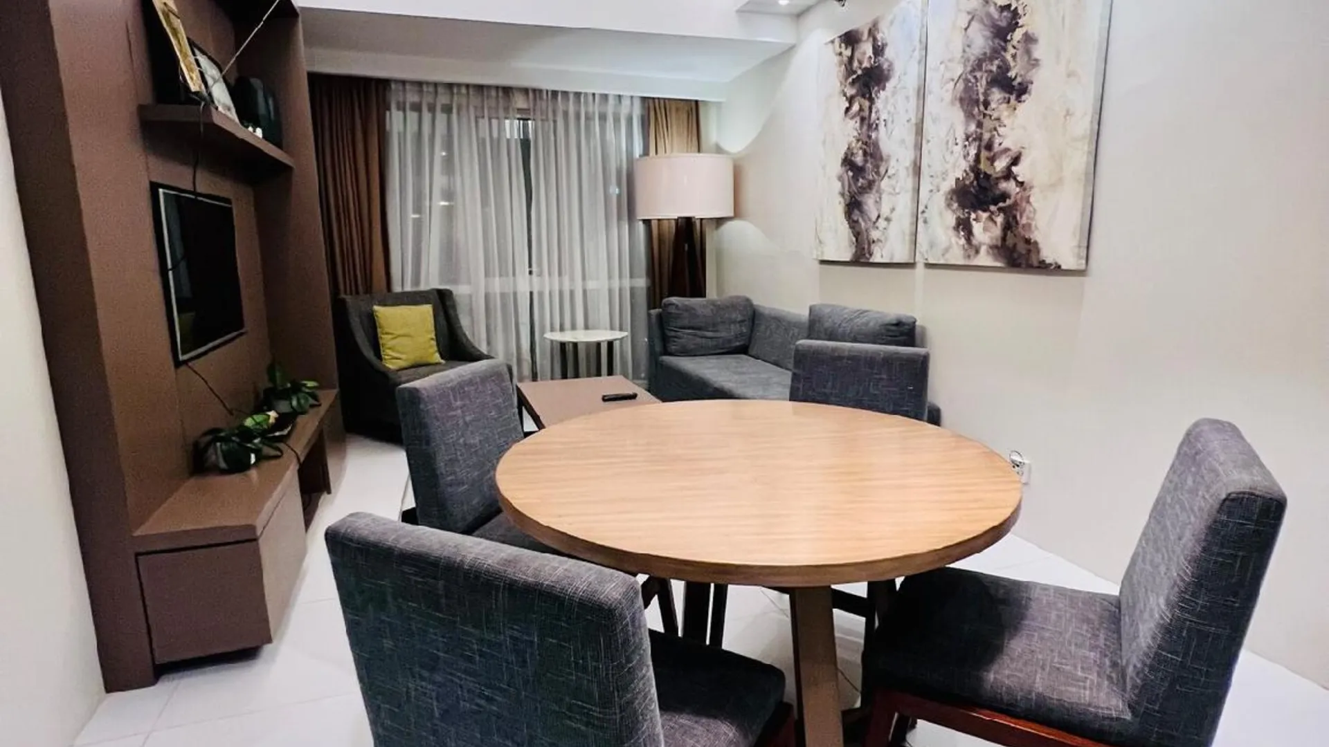 세부 세부 시티의 아파트먼트 (80m², 침실 2개, 프라이빗 욕실 2개) 4성급 싱글룸 외관