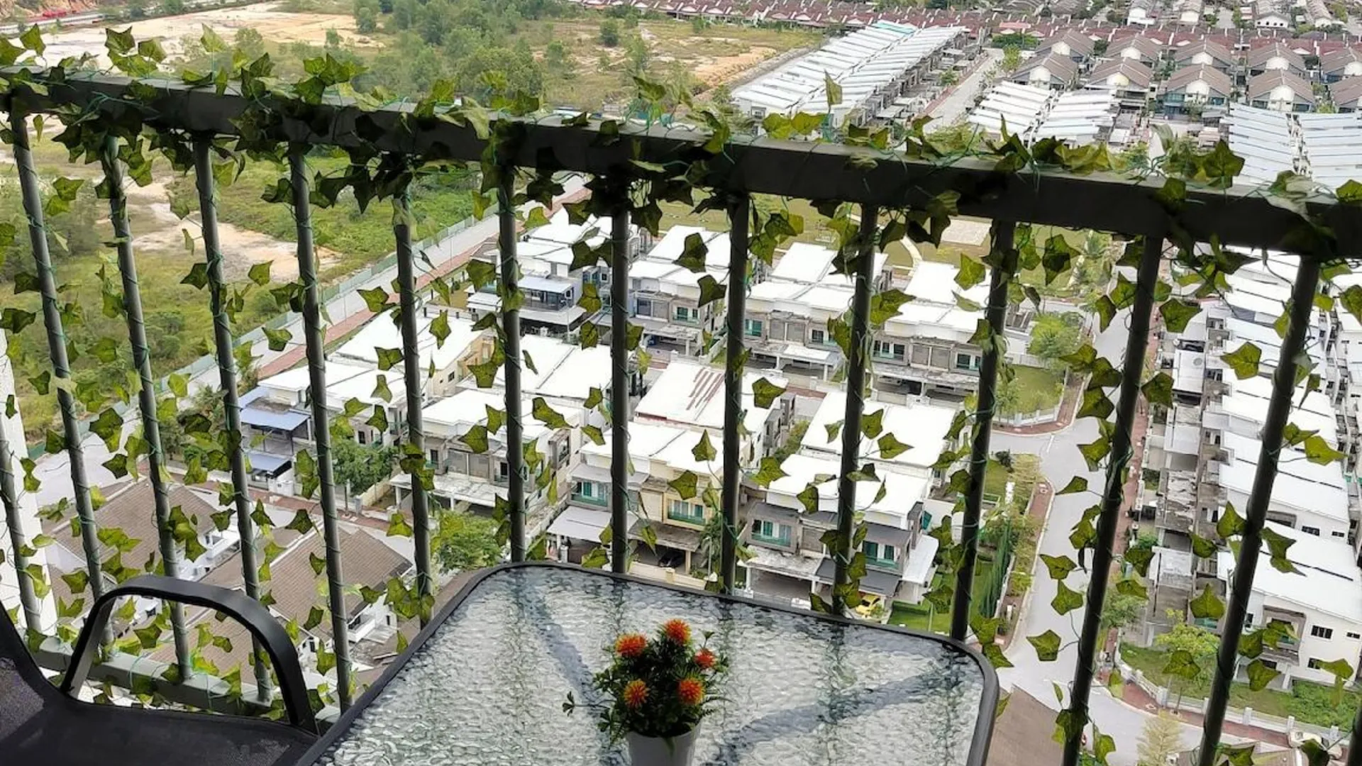 이포 캄퐁 울루 세포르의 아파트먼트 (0m², 침실 3개, 프라이빗 욕실 2개) 4성급 싱글룸 수영장