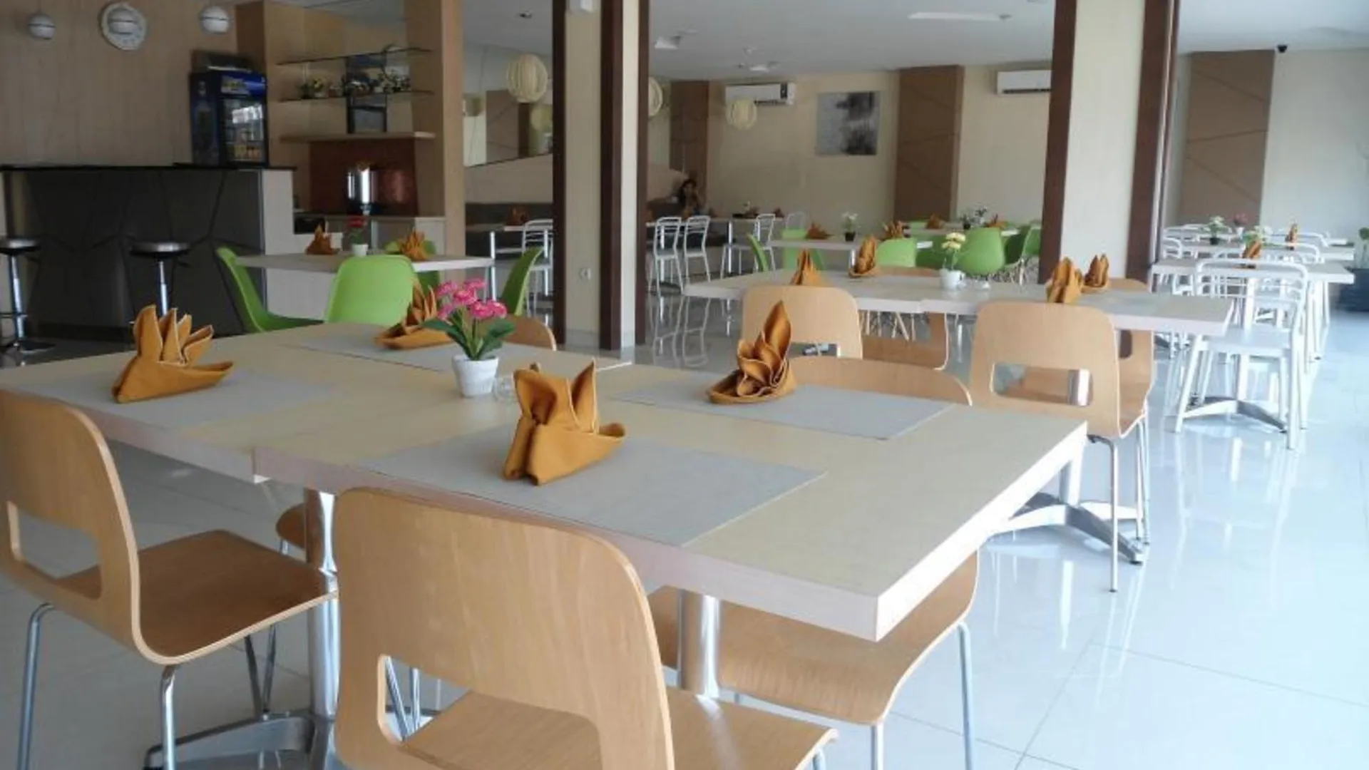 마카사르 Max Hotel 3성급 호텔 부대시설