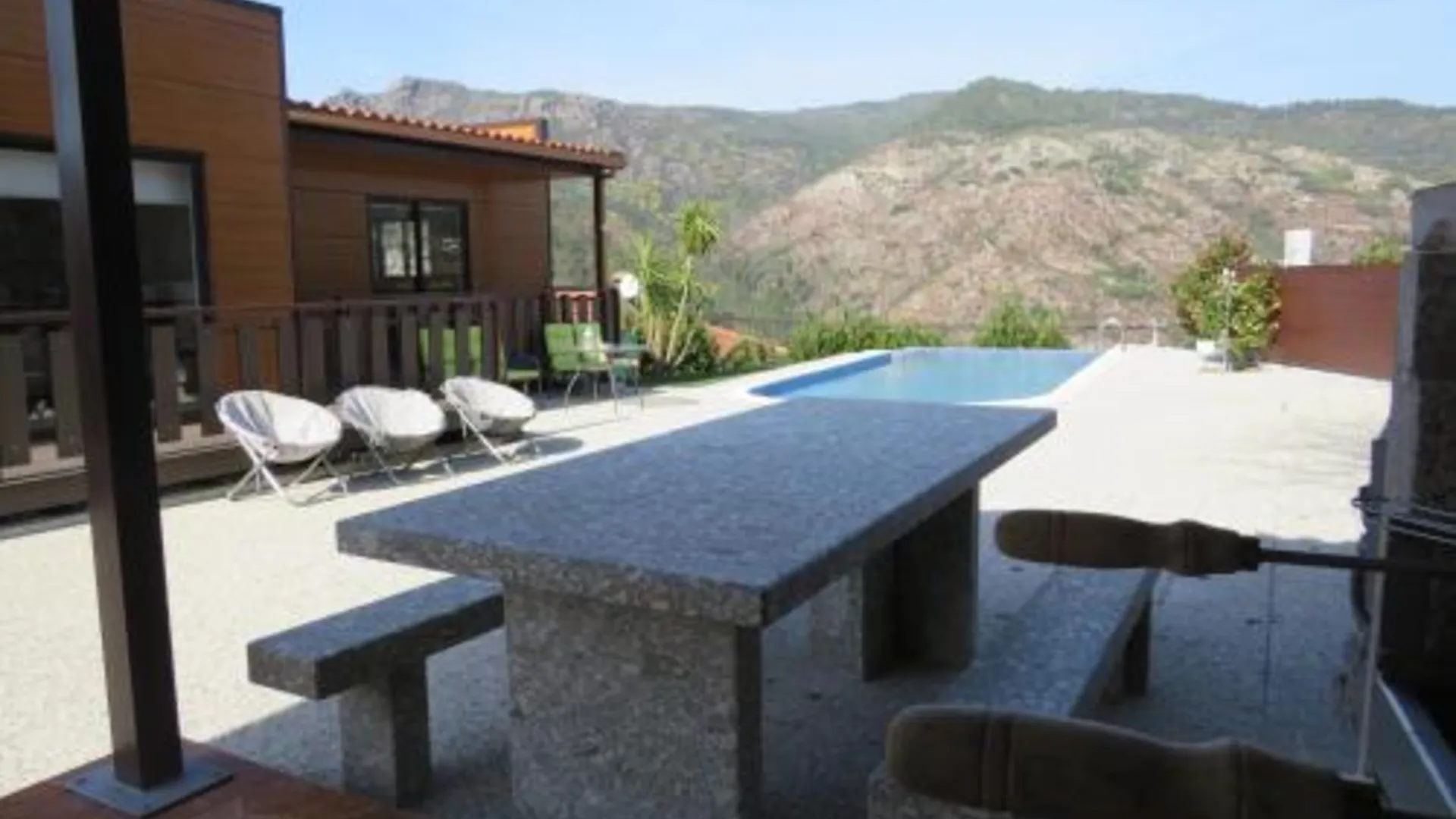 비에이라 도 미노 Casa das Camélias 4성급 싱글룸 외관