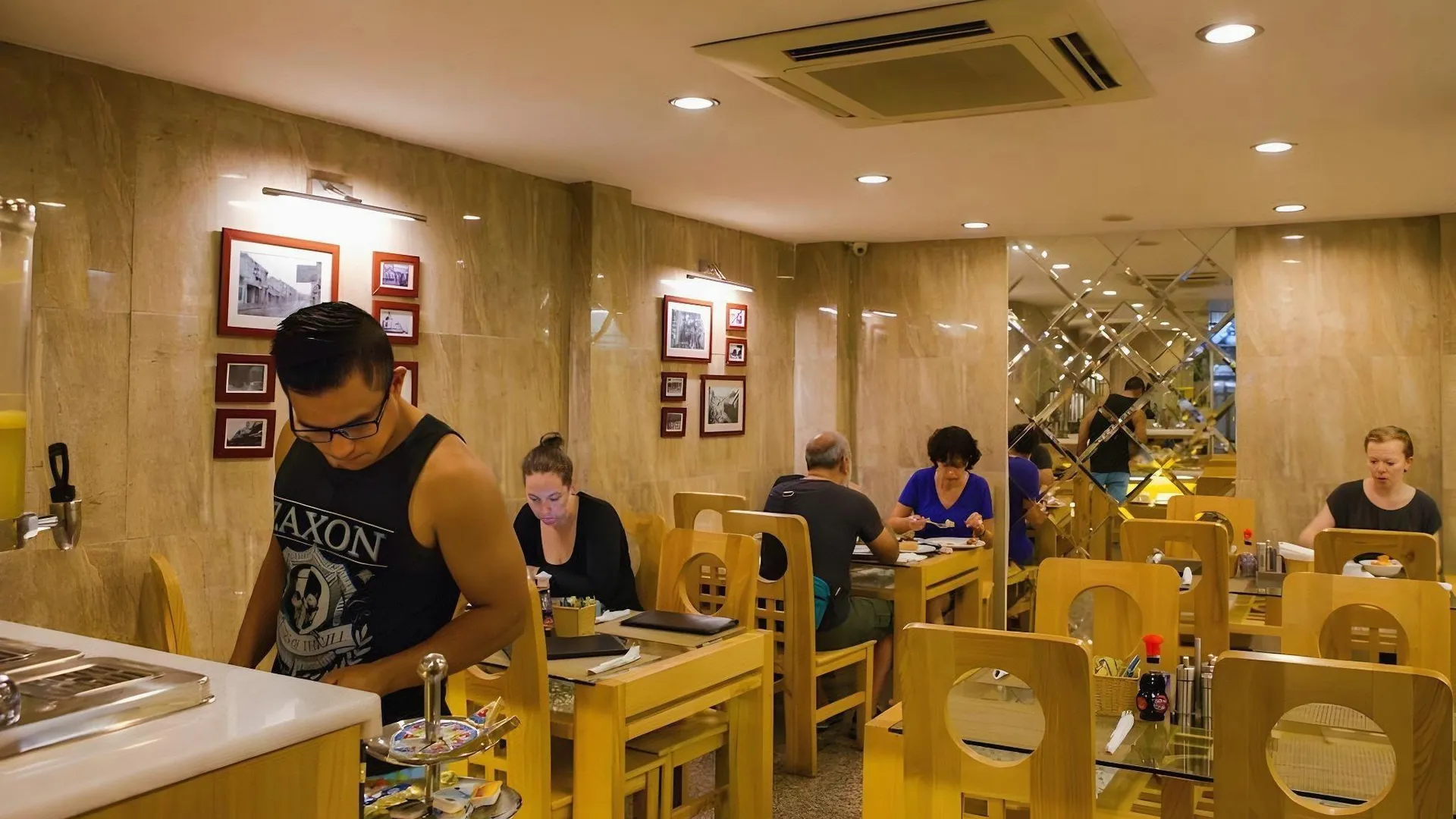 하노이 골든 아트 호텔 3성급 호텔 스위트룸