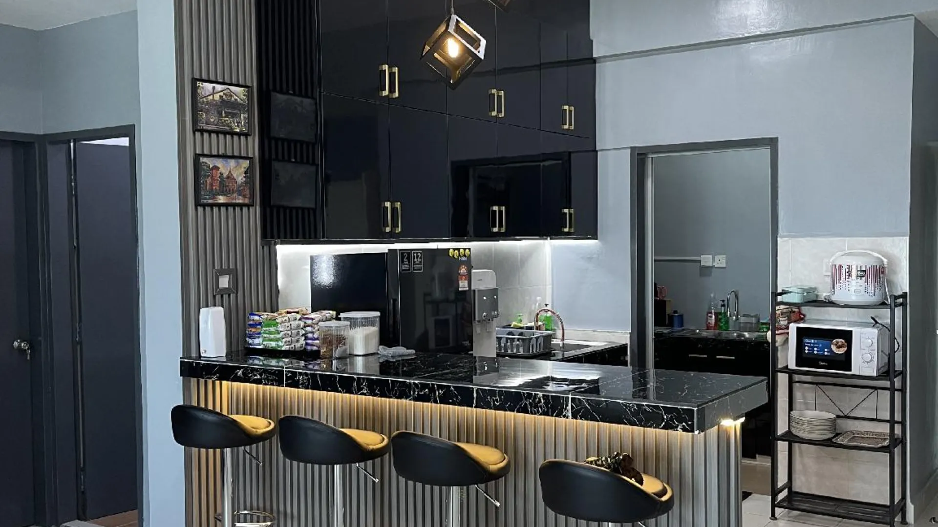 산다칸 산다칸 시내의 아파트먼트 (902m², 침실 2개, 프라이빗 욕실 2개) 4성급 싱글룸 외관