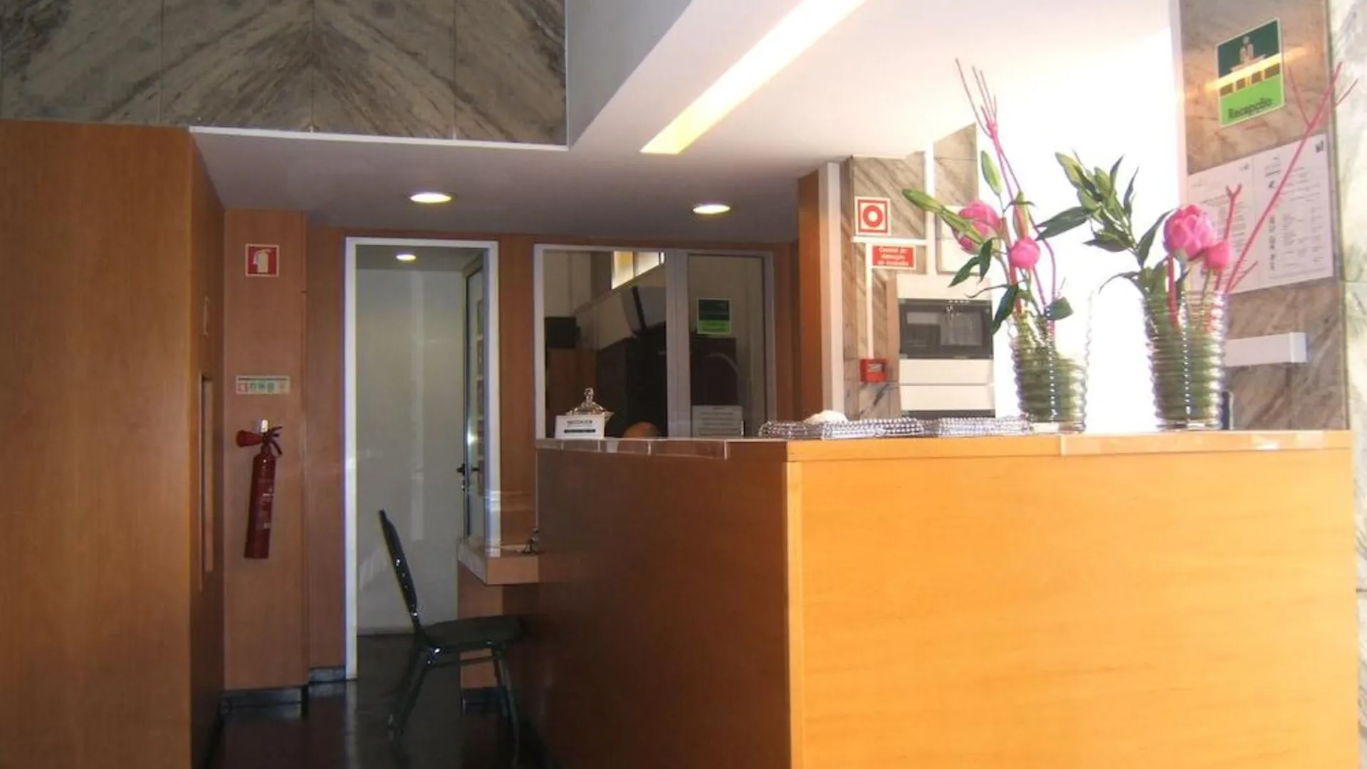 아마 도라 레지덴시알 자르징 다 아마도라 2성급 호텔 전망