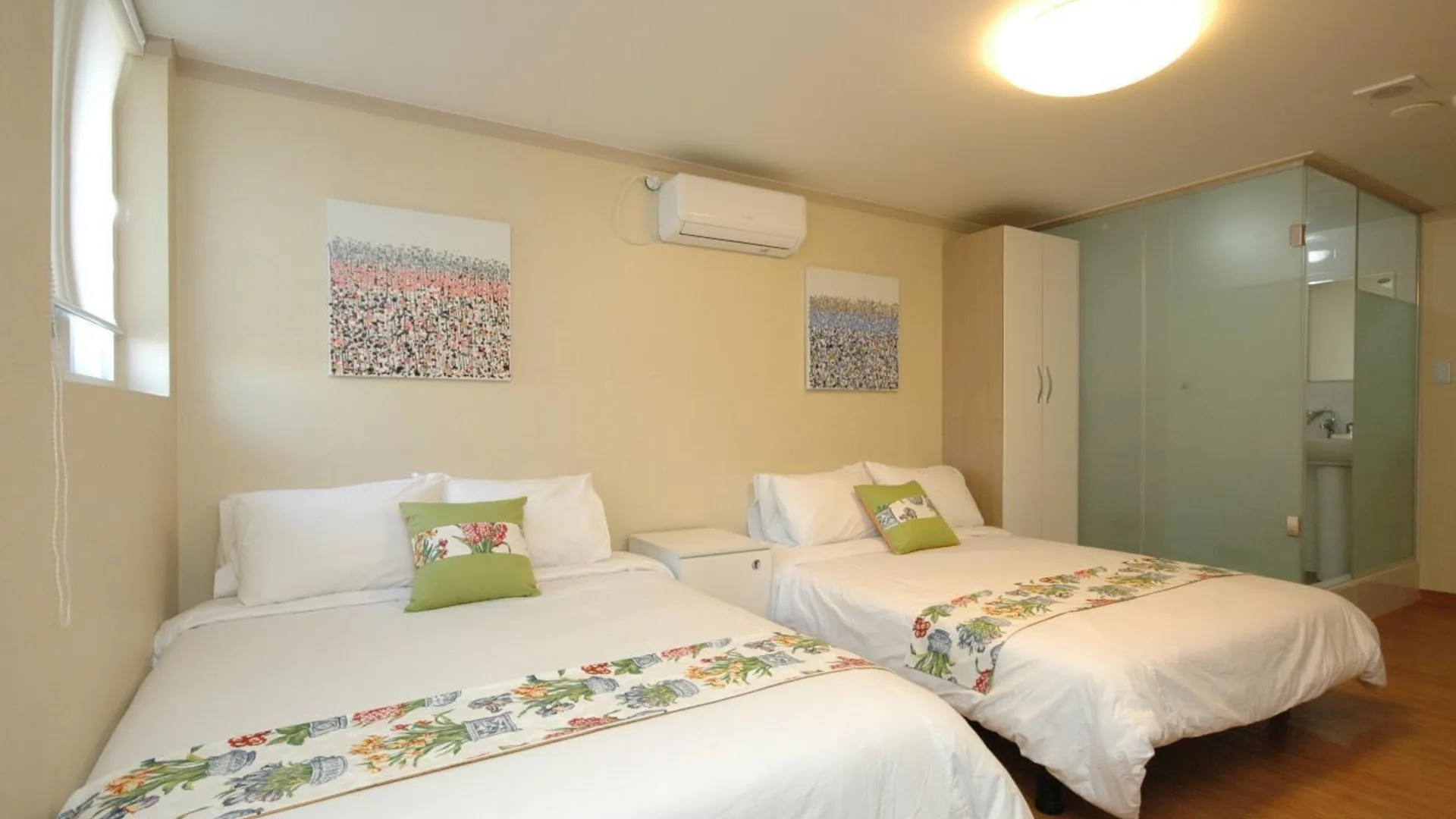 서울 이 레지던스 2성급 호텔 스위트룸