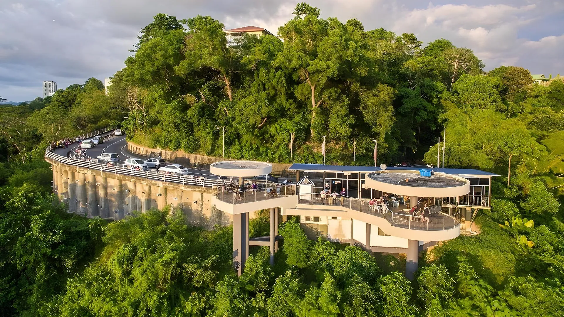 코타키나발루 디엠 호텔 3성급 호텔 스위트룸