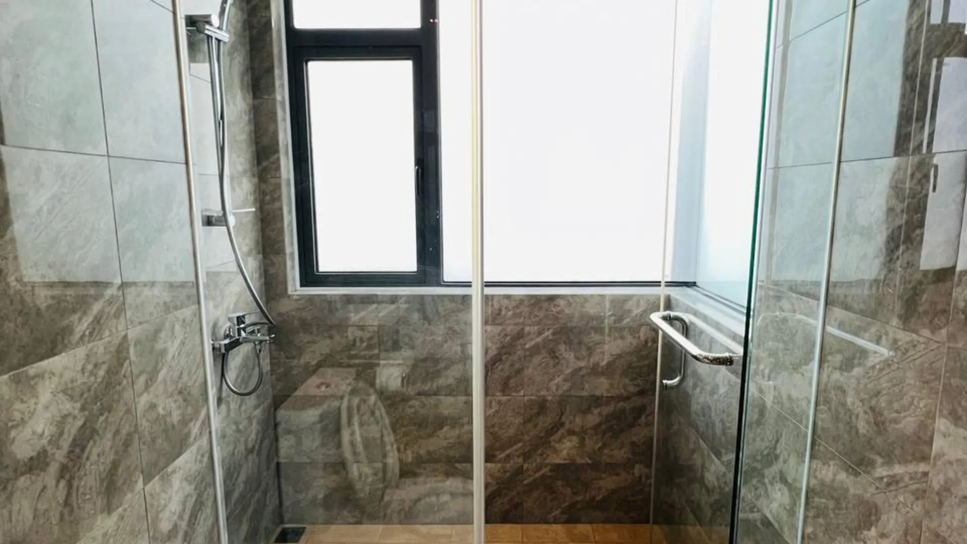 조호바루 / 조호르바루 조호바루의 아파트먼트 (90m², 침실 3개, 프라이빗 욕실 2개) 1성급 싱글룸 레스토랑