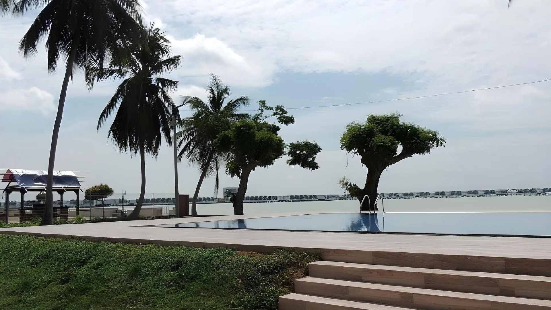 포트 딕슨 시 루사의 방갈로 (215m², 침실 4개, 프라이빗 욕실 5개) 4성급 싱글룸 수영장