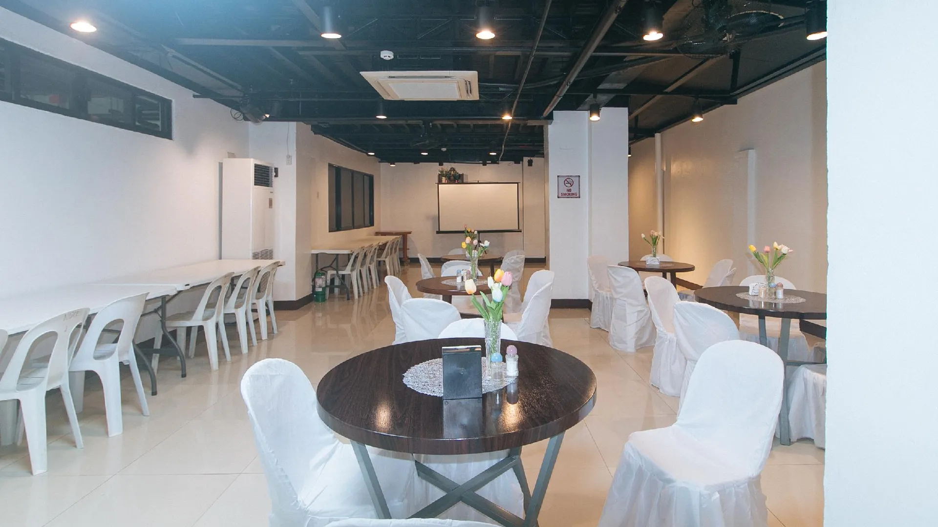 세부 레드도어즈 앳 누셀 1성급 호텔 로비