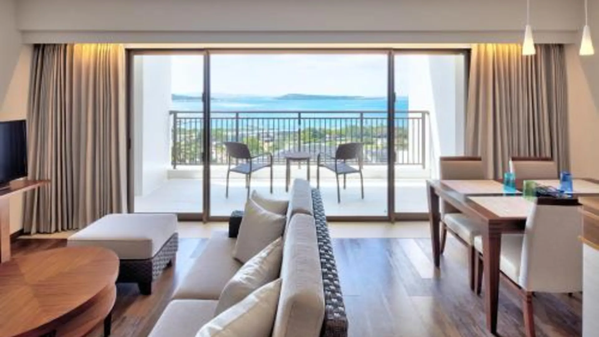 오키나와 본섬 알라 마하이나 콘도 호텔 5성급 게스트하우스 스위트룸