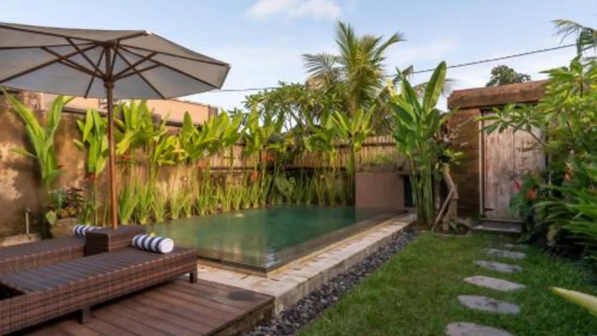 발리 Sridewi Villas Ubud 호텔 객실