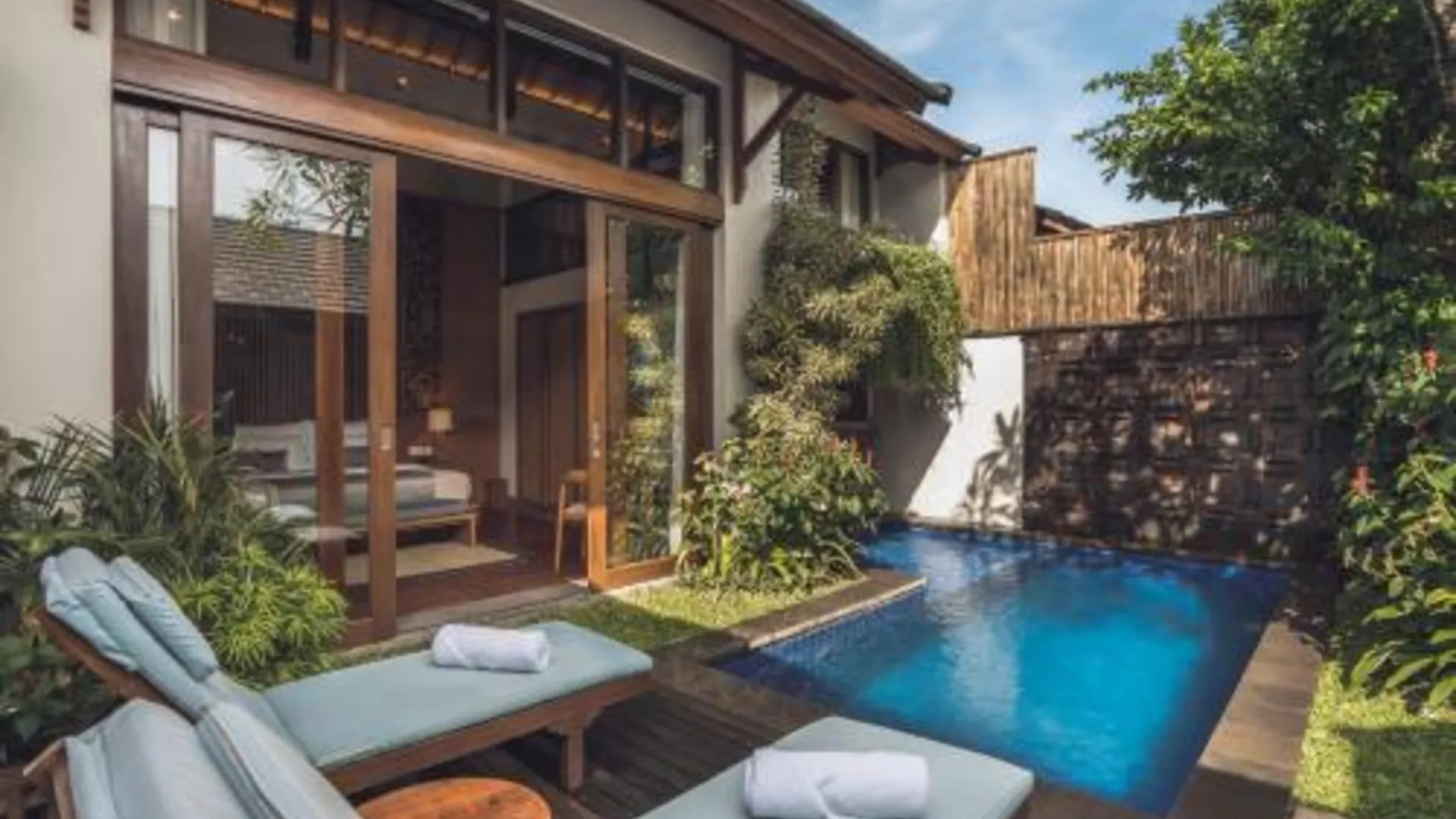 발리 테라타이 빌라 짱구 바이 이니 비에 호스피탈리티 5성급 호텔 외관