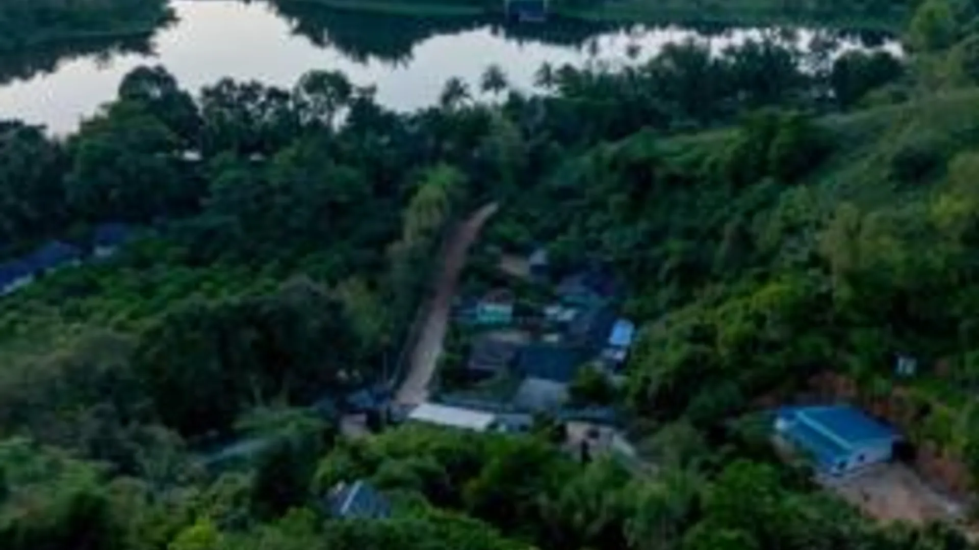 치앙라이 Flower hill 180 3성급 호텔 수영장