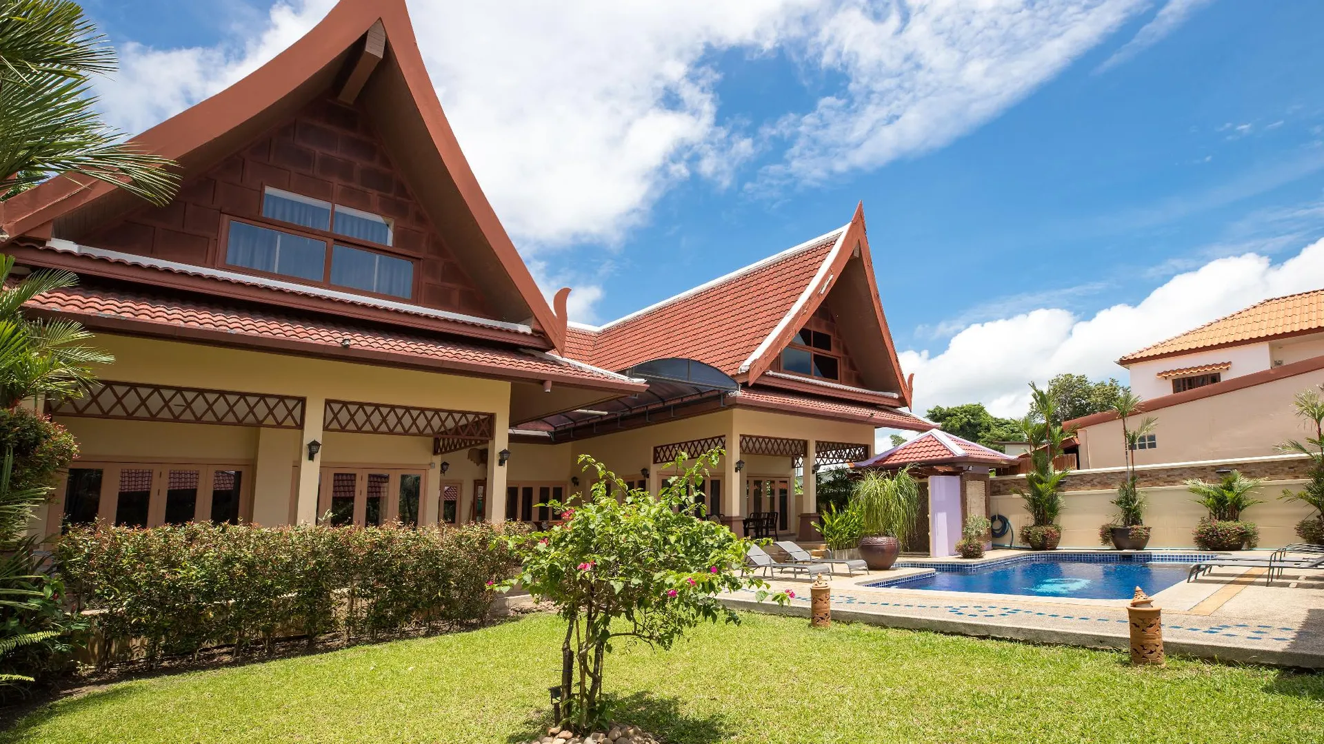 푸켓 라와이의 빌라 (300m², 침실 5개, 프라이빗 욕실 5개) 4성급 싱글룸 전망