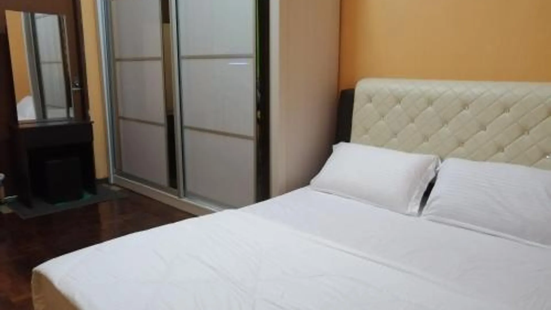 크루앙 클루앙 시티 센터의 프라이빗 하우스 (322m², 침실 3개, 프라이빗 욕실 2개) 2성급 싱글룸 전망