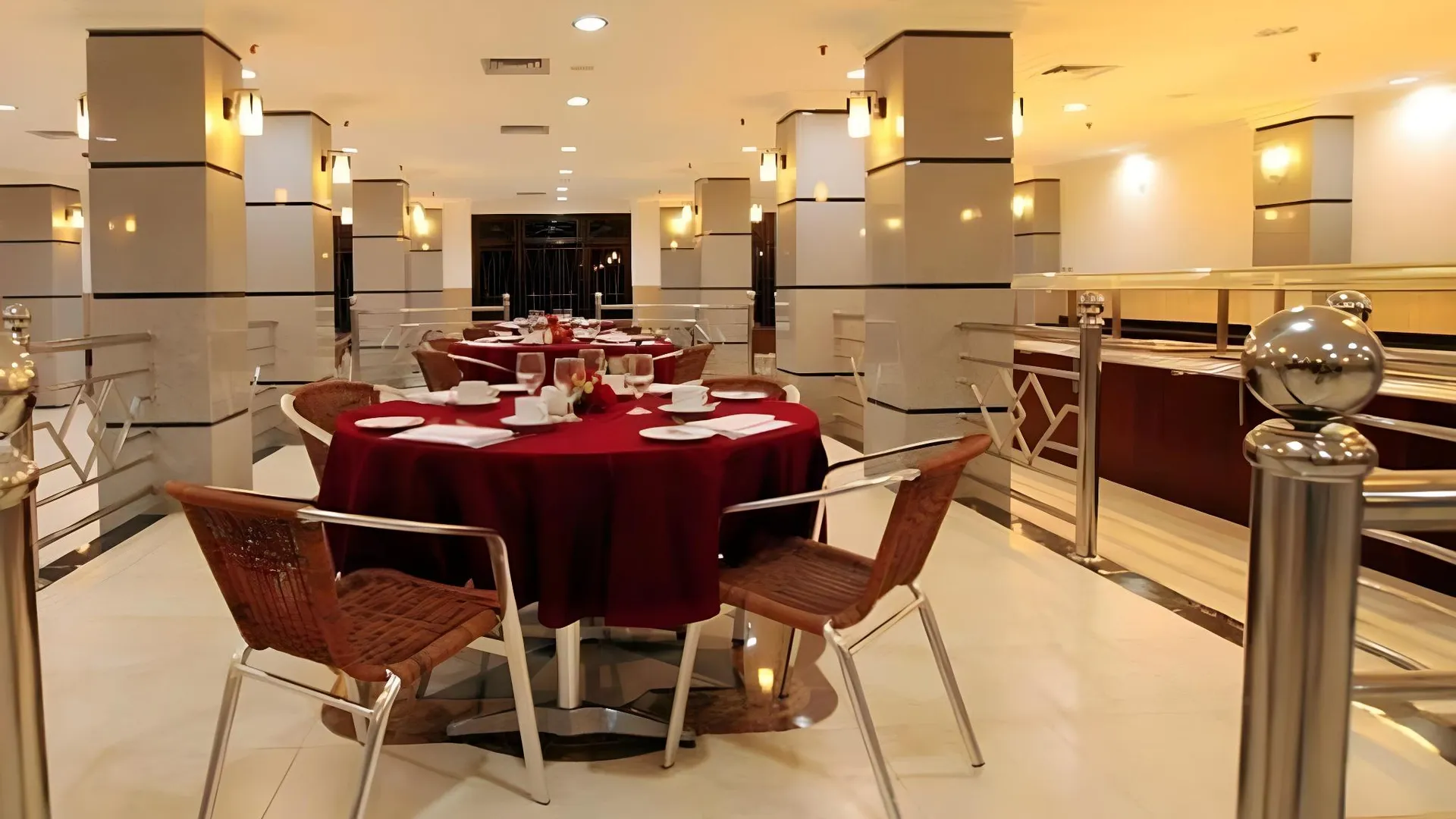 발리 발리 파라다이스 시티 호텔 3성급 호텔 레스토랑