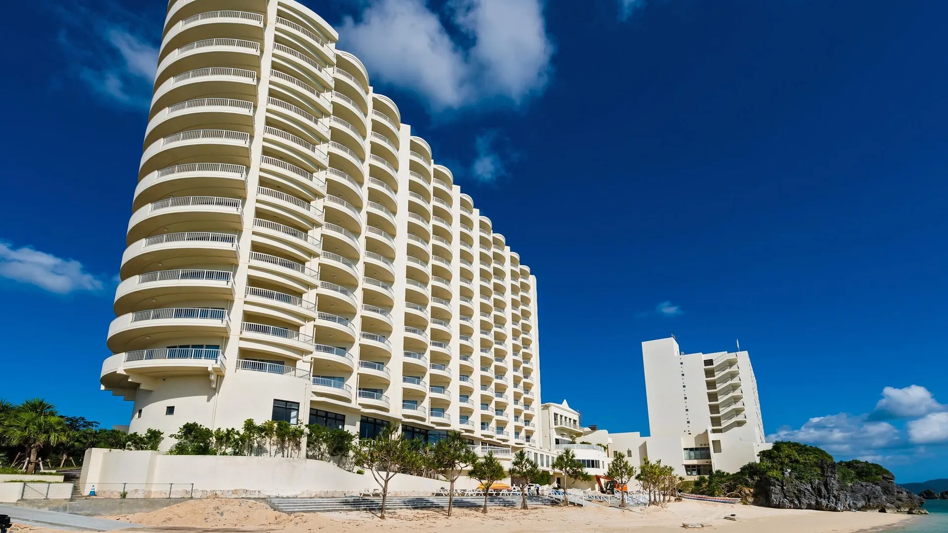 오키나와 본섬 호텔 리조넥스 나고 3성급 호텔 객실