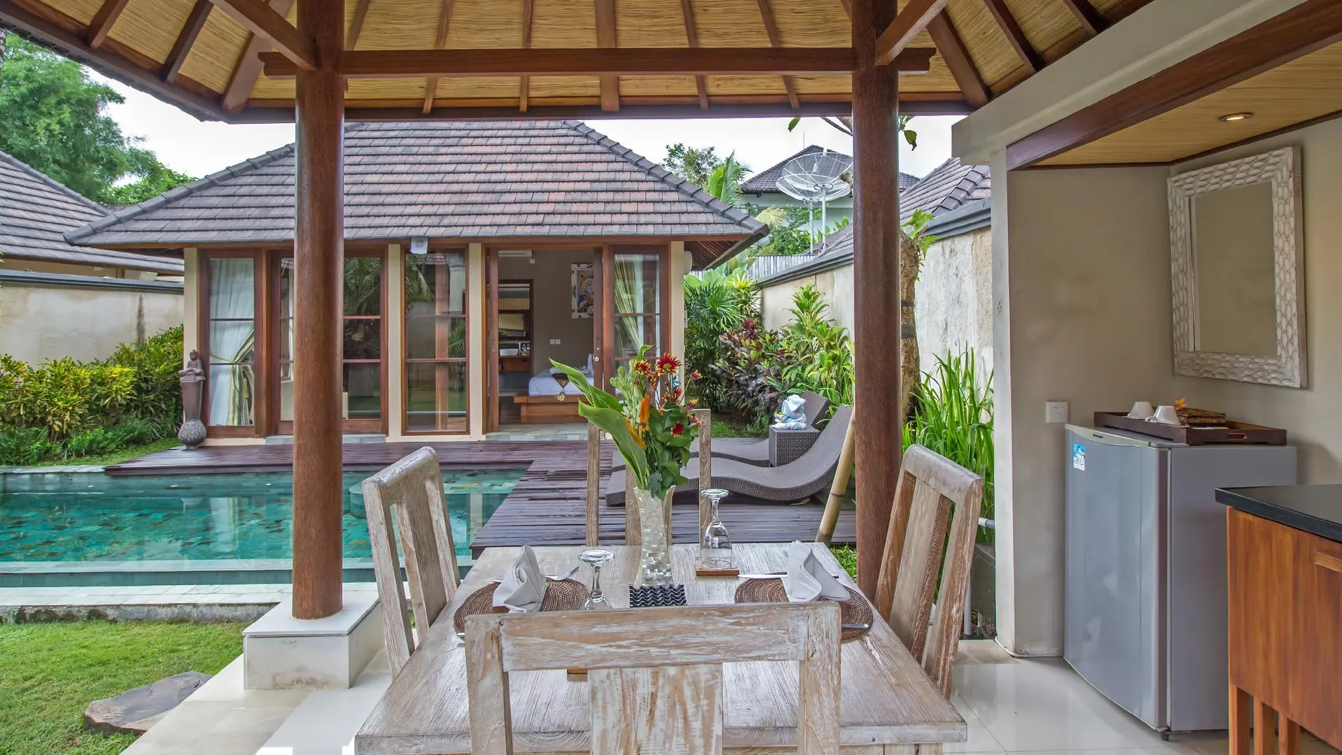 발리 더 캄풍 우붓 빌라 4성급 호텔 수영장