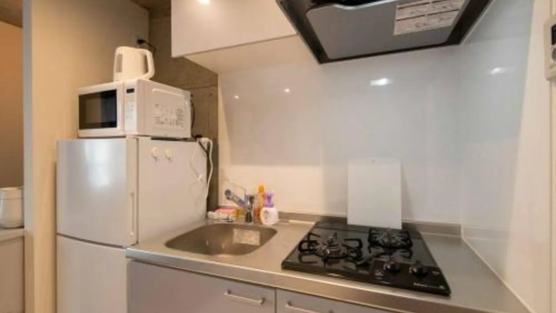 도쿄 / 동경 24年8月新築10月オープン 王子駅徒歩5分 丸貸切る 最大4人 2b室 2성급 싱글룸 수영장