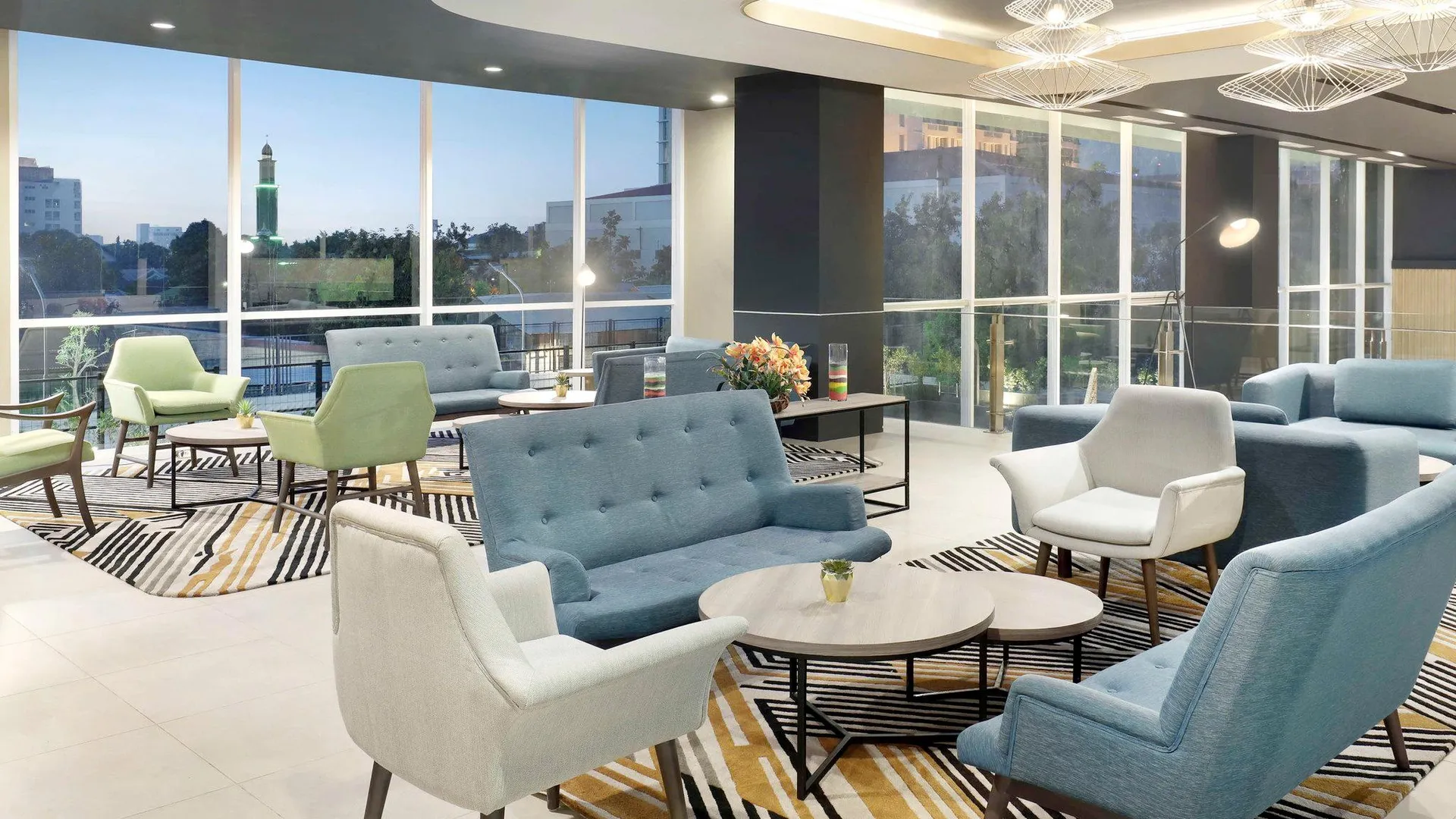 마카사르 머큐어 마카사르 넥사 페타라니 4성급 호텔 수영장