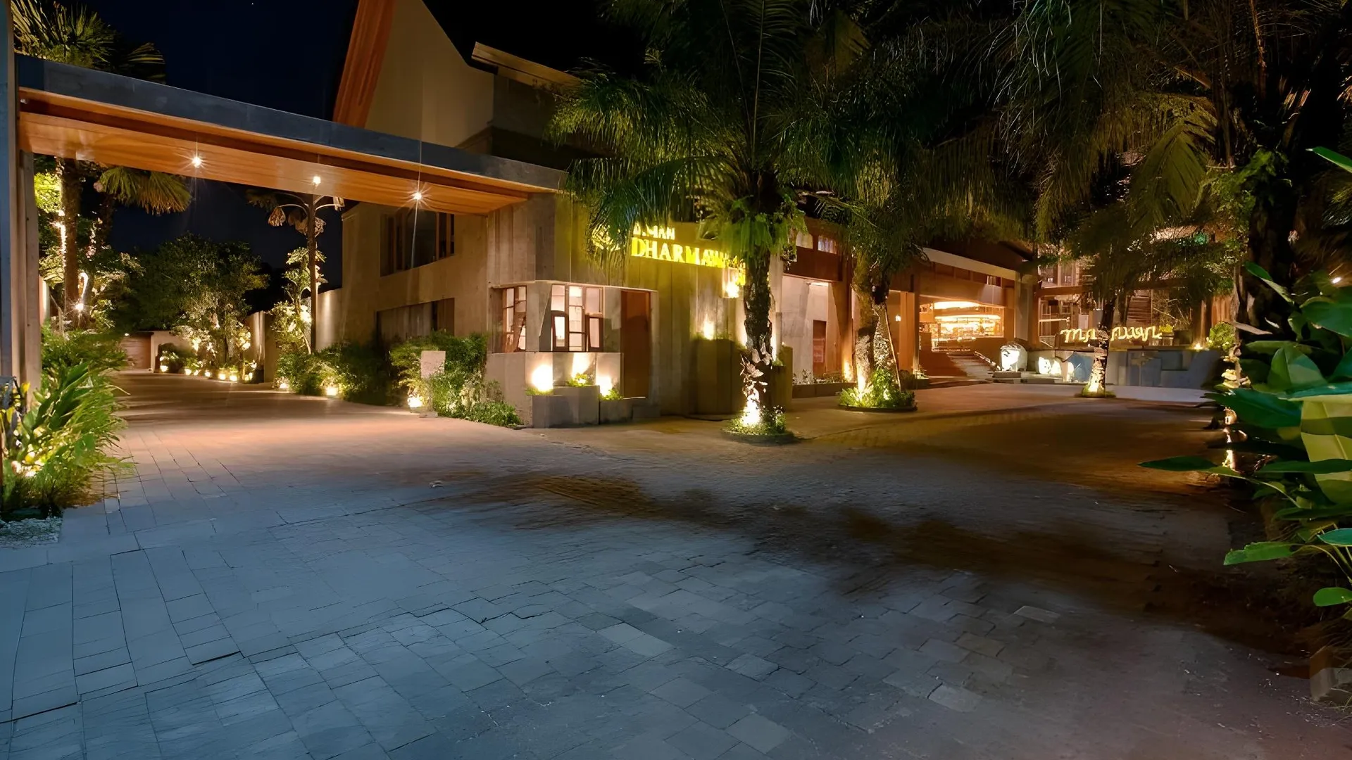 발리 타만 다르마왕사 스위트 4성급 호텔 전망