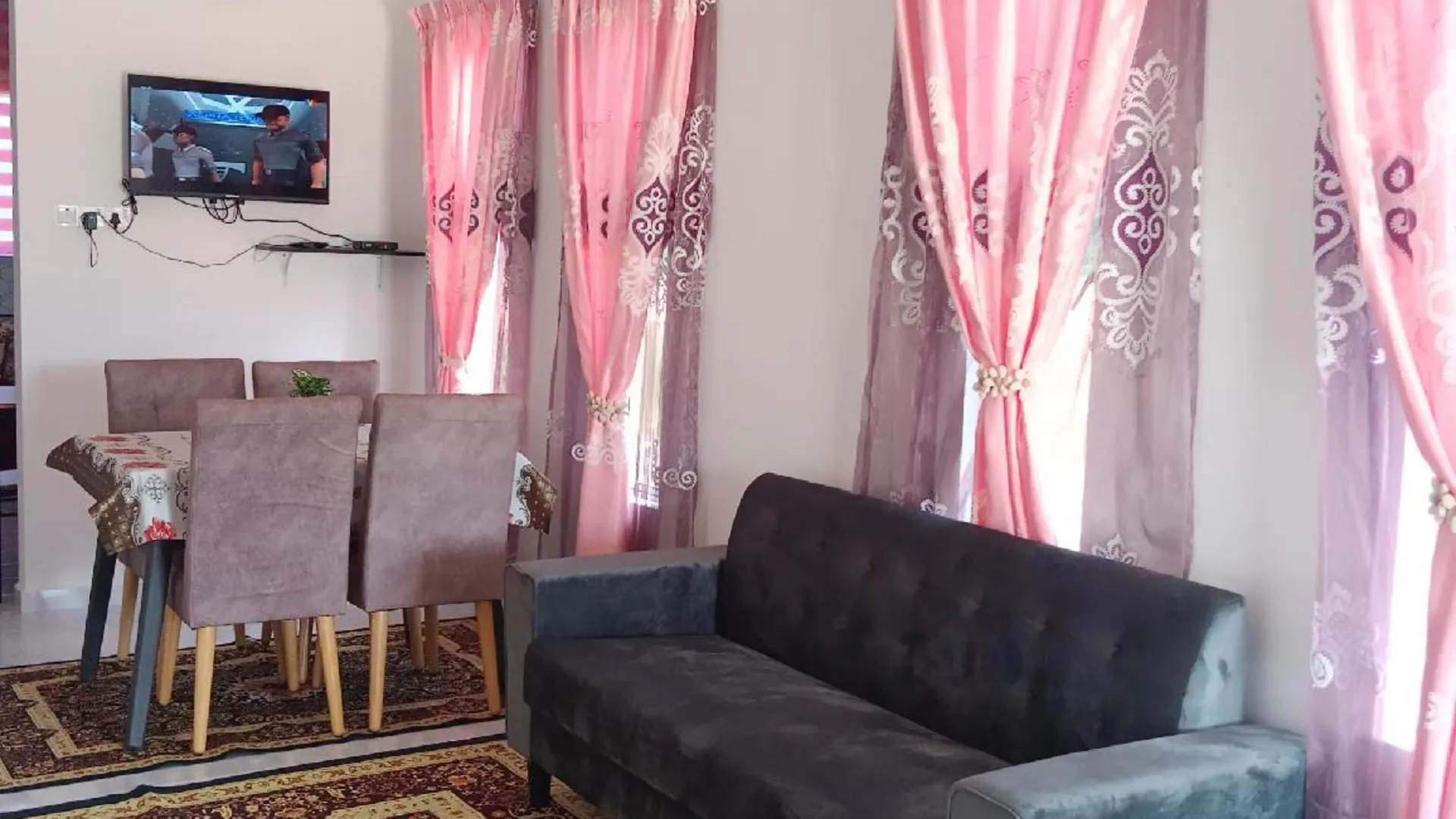 부킷 파용 부킷 파용의 프라이빗 하우스 (m², 침실 2개, 프라이빗 욕실 2개) 3성급 싱글룸 스위트룸