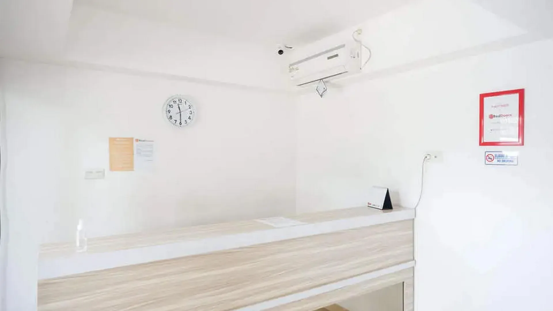 마카사르 RedDoorz near Mall Ratu Indah 3 2성급 호텔 전망