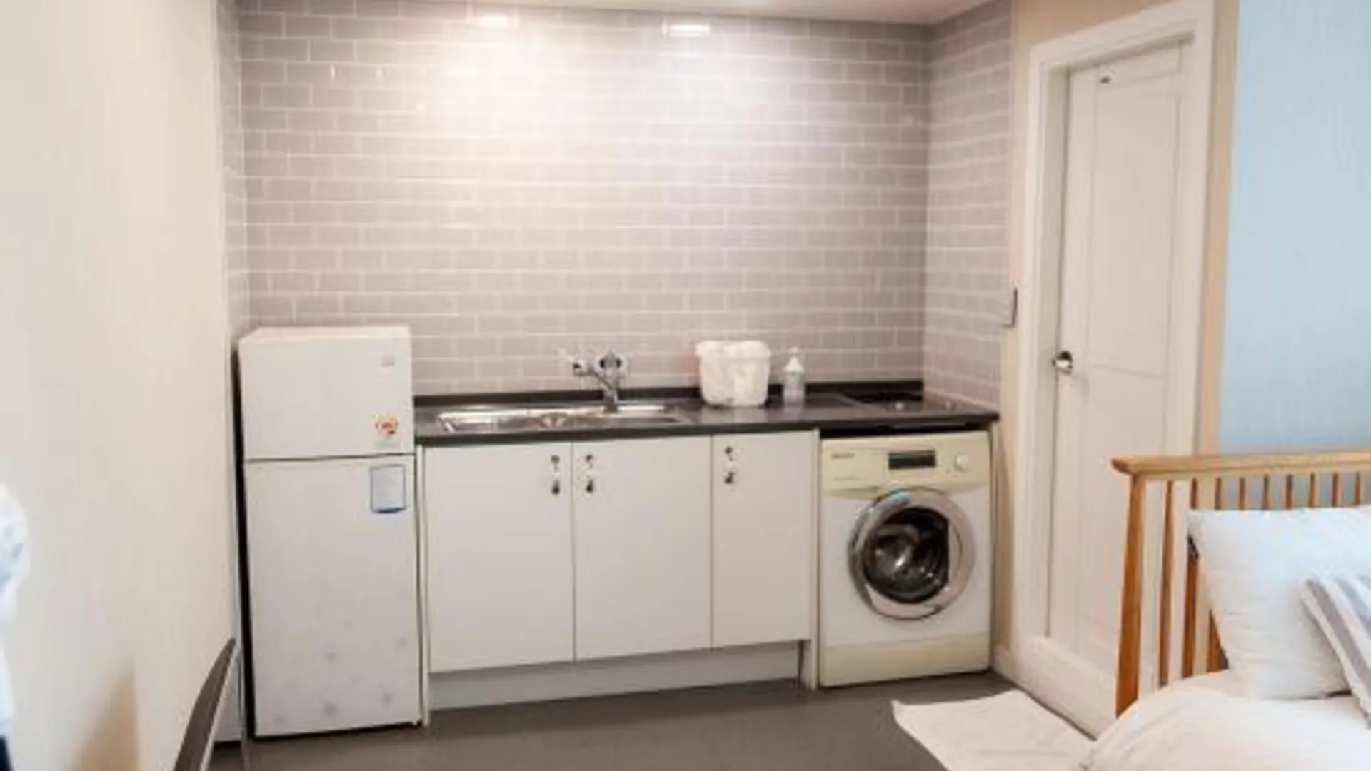 부산 미호재 부산역점 5성급 호텔 수영장