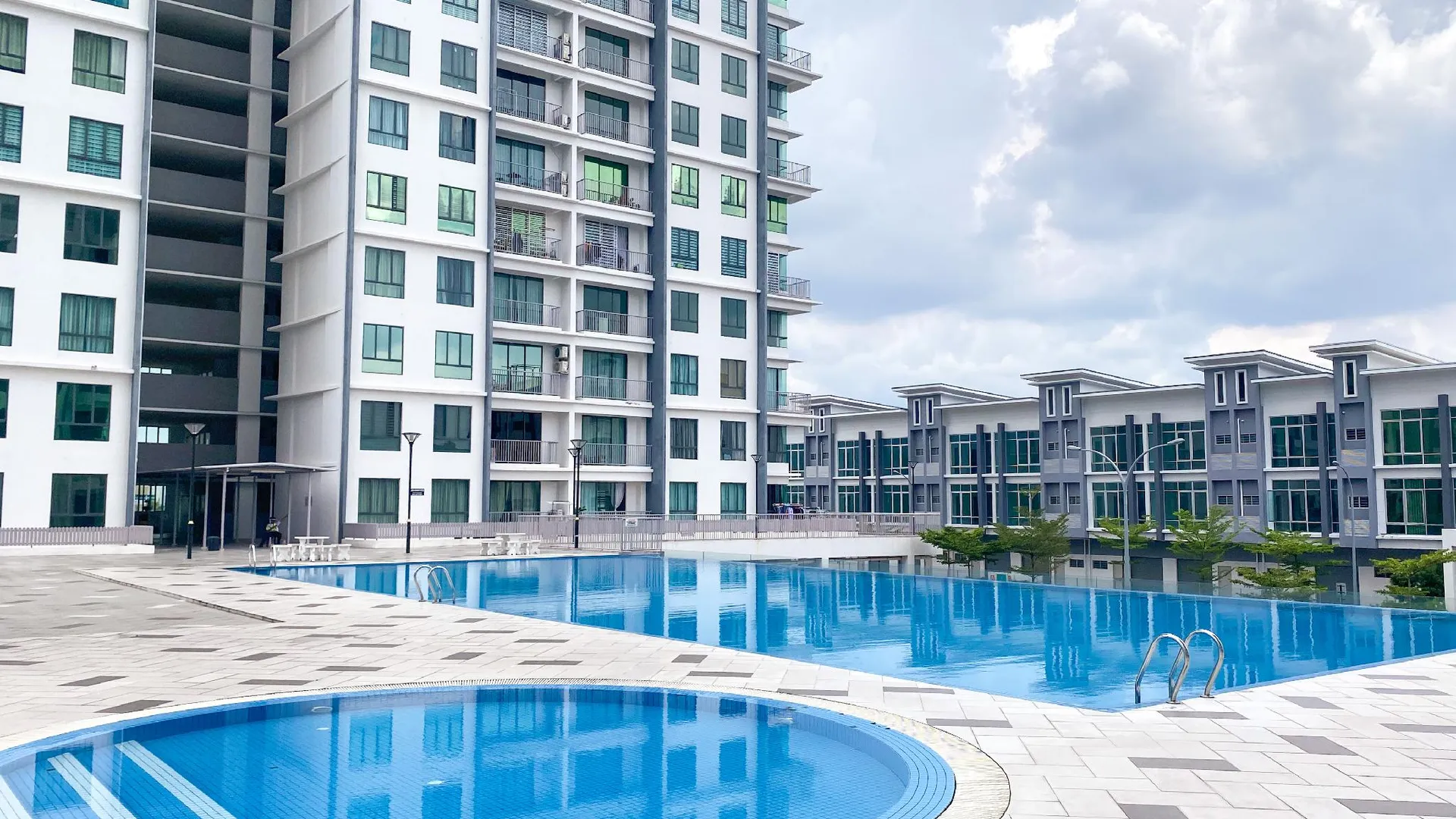 이포 캄퐁 울루 세포르의 아파트먼트 (850m², 침실 3개, 프라이빗 욕실 2개) 3성급 싱글룸 로비