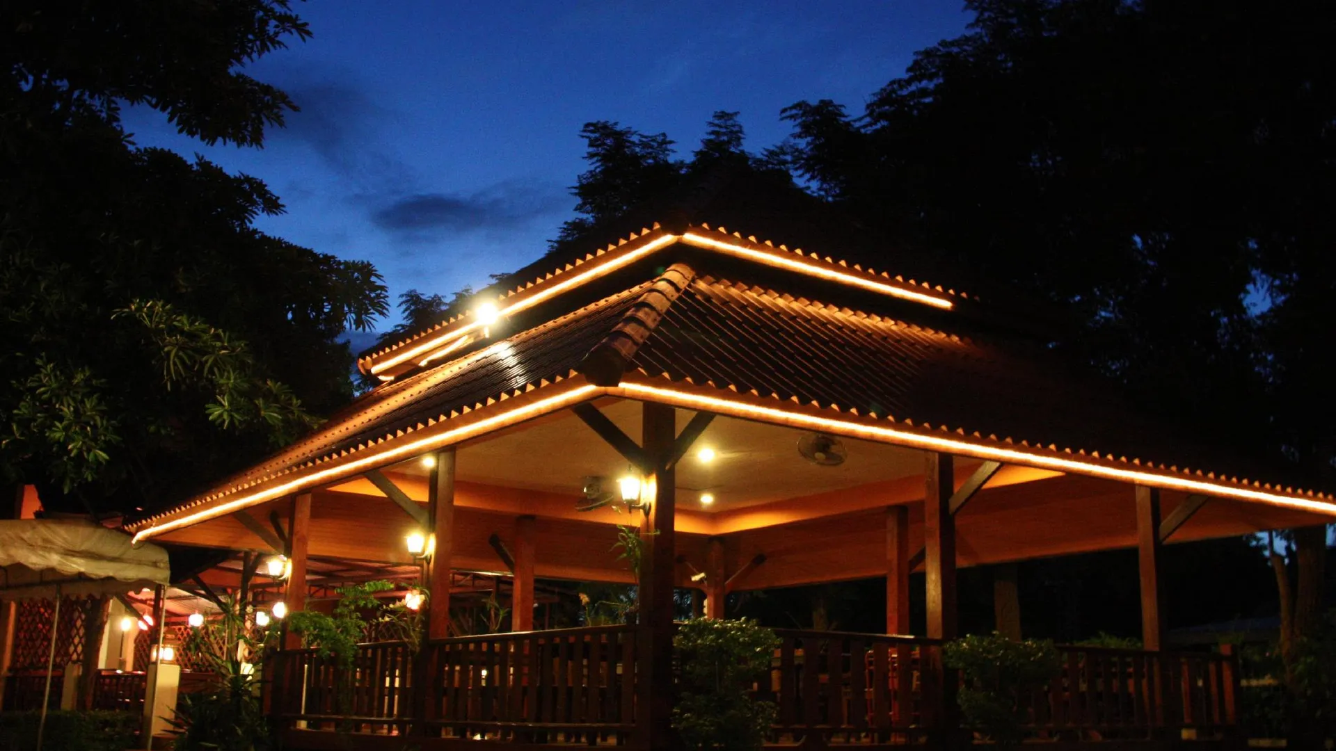 치앙라이 반 란나 호텔 2성급 호텔 로비