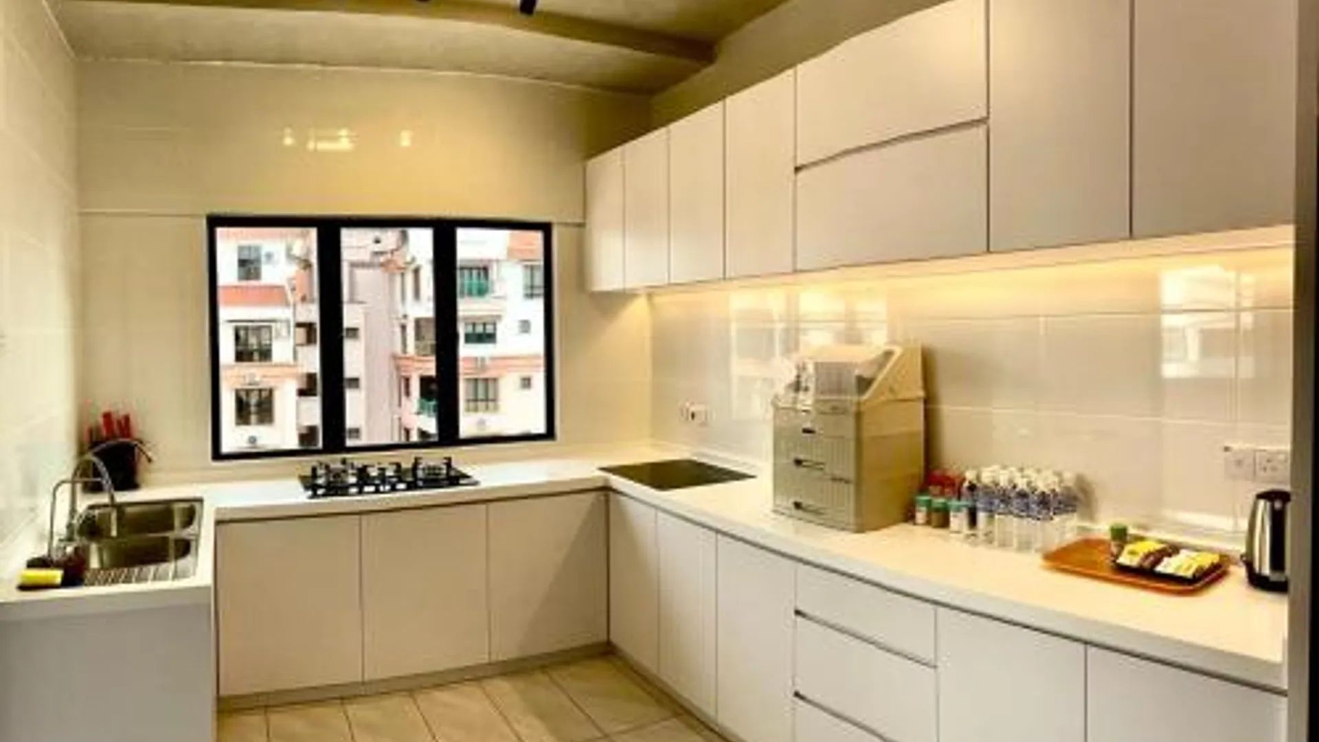 코타키나발루 프롬나드 호텔 아파트먼트 2성급 호텔 수영장