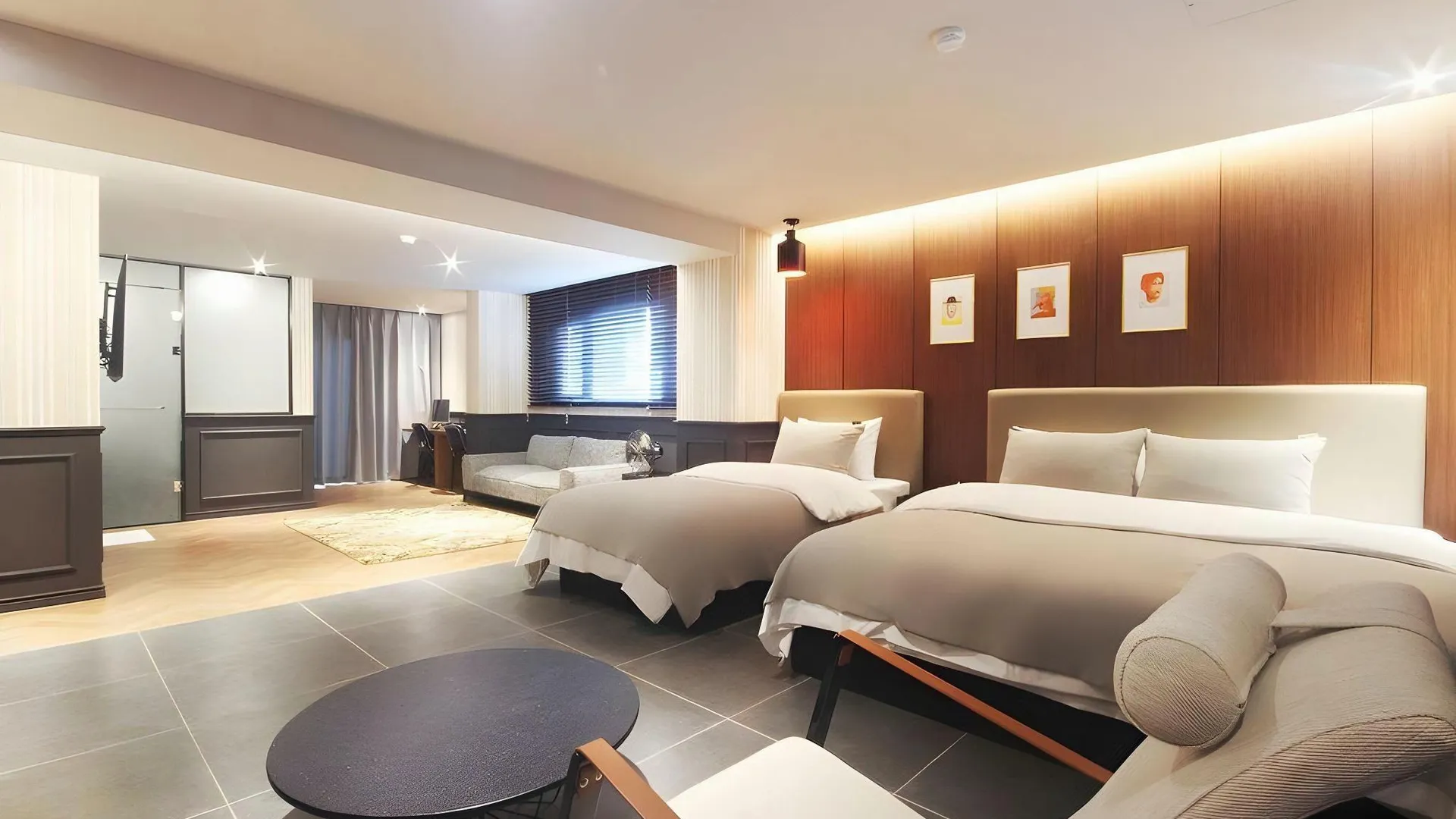 부산 브라운 도트 호텔 서면1호점 2성급 호텔 스위트룸