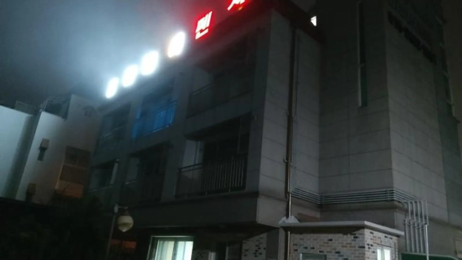 신안군 신안 홀리데이펜션 2성급 게스트하우스 로비