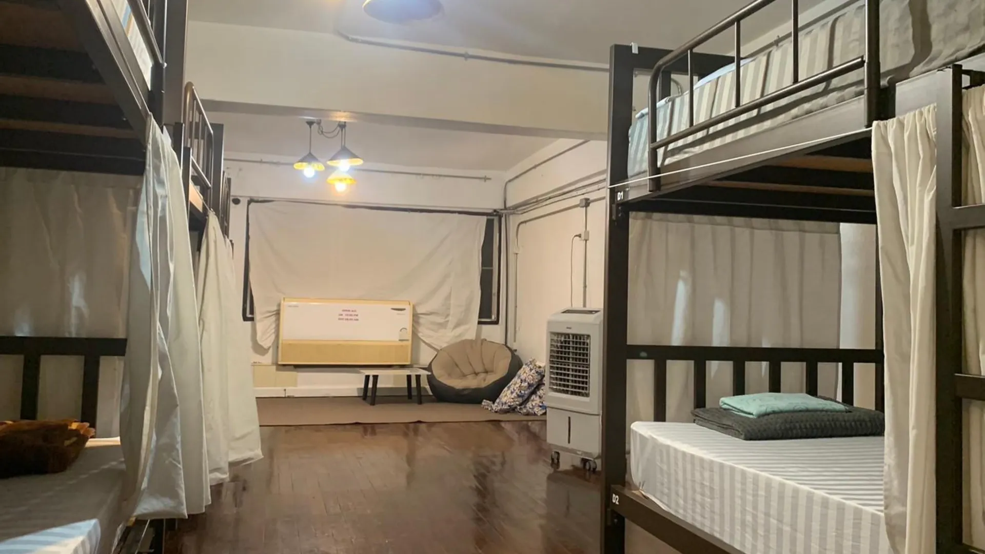 치앙라이 그래비티 호스텔 3성급 호텔 스위트룸