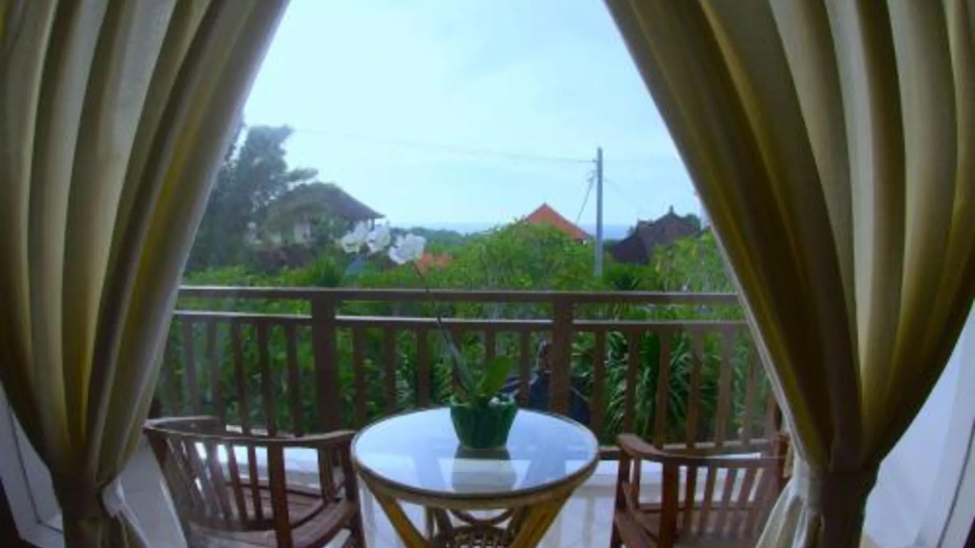 발리 Ropik & Alik Home Stay 2성급 싱글룸 외관