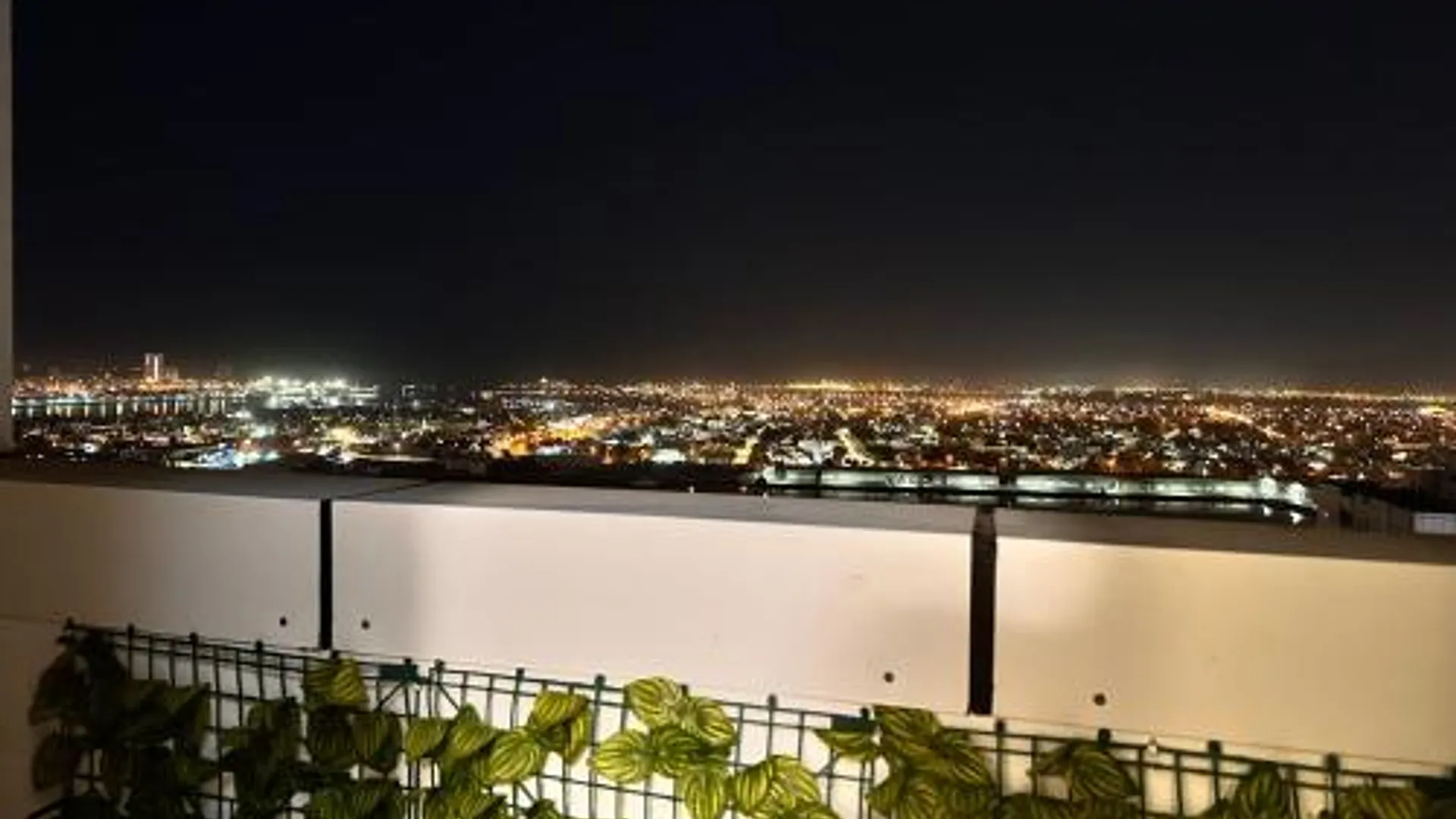 아지만 City view furnished room 3성급 싱글룸 레스토랑